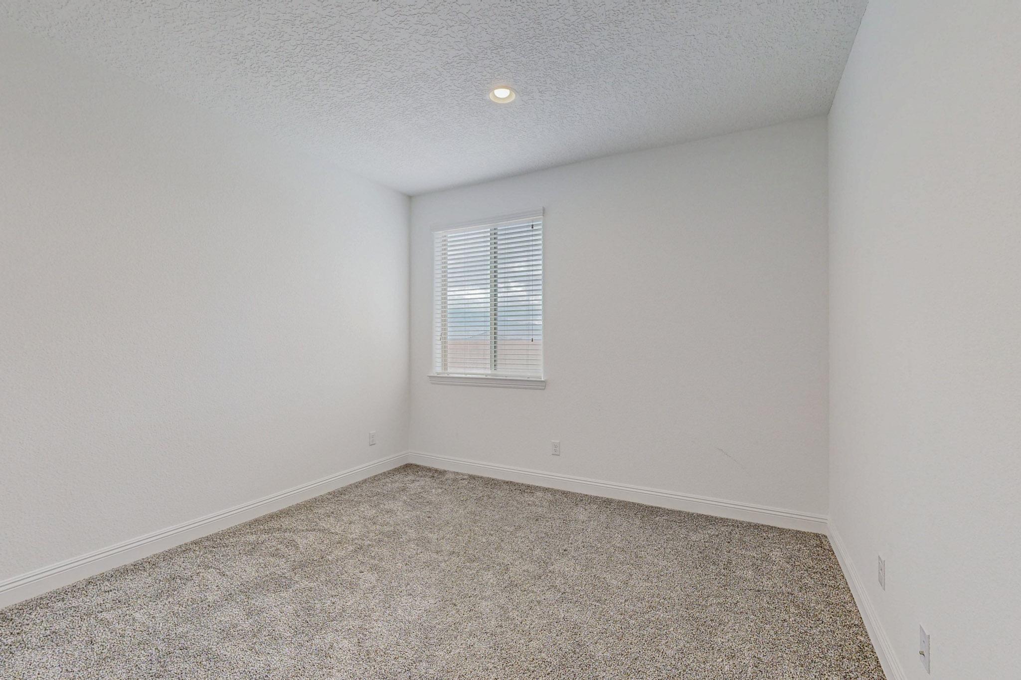 3108 YOLANDA Court NE