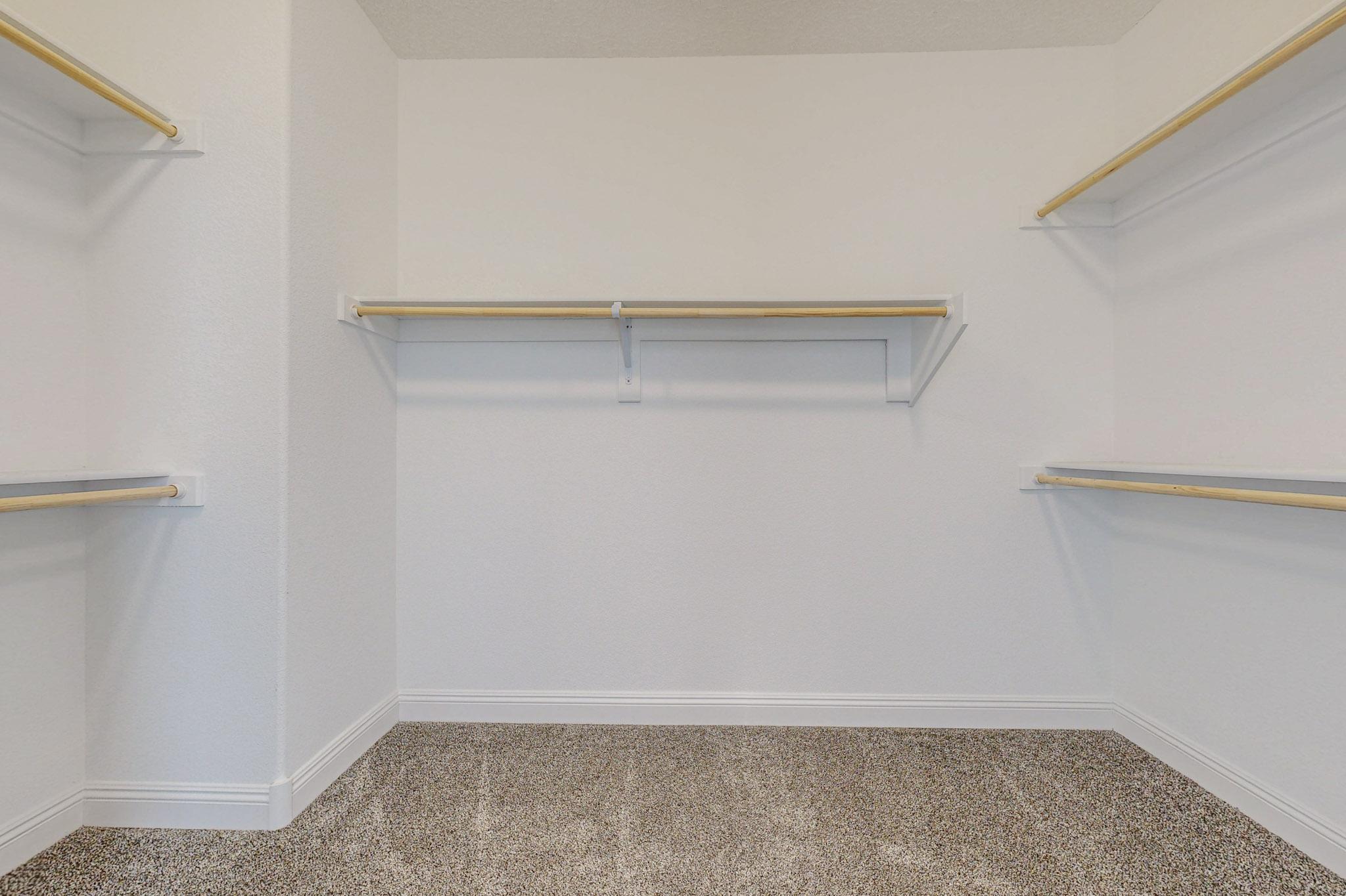 3108 YOLANDA Court NE