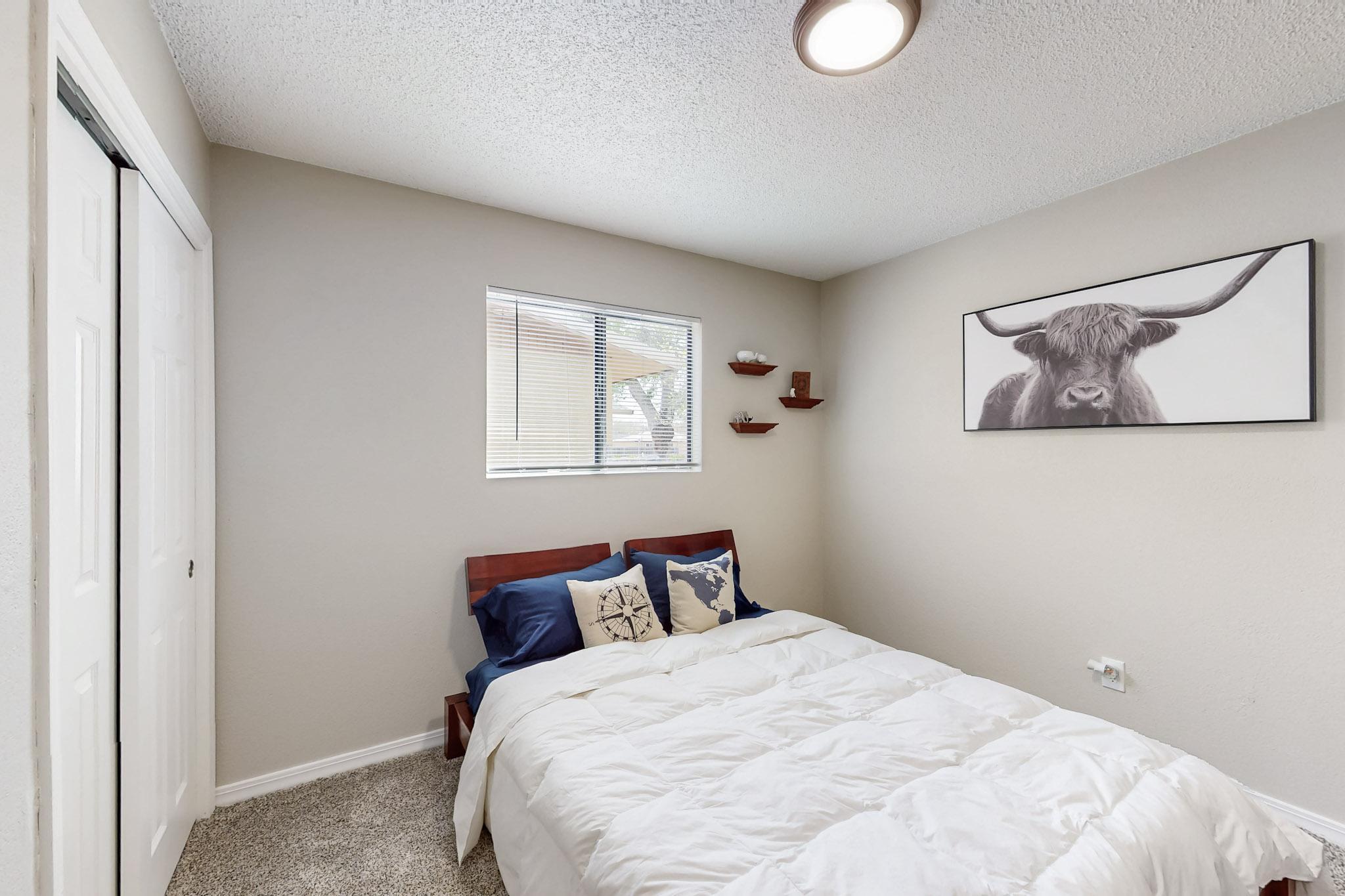 1052 VASQUEZ Court