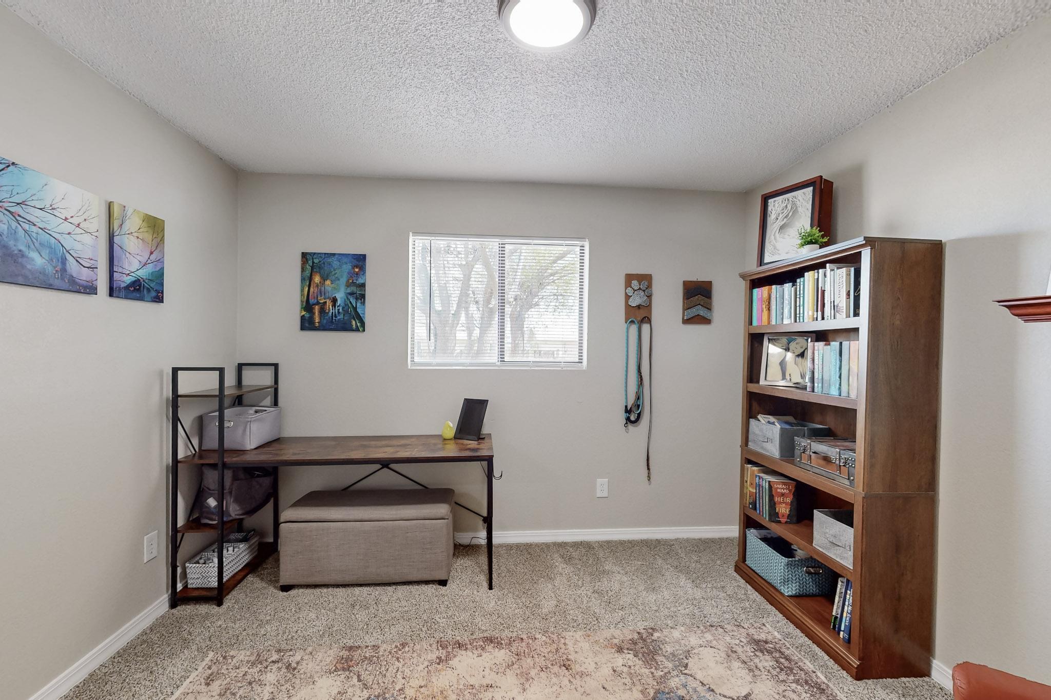 1052 VASQUEZ Court