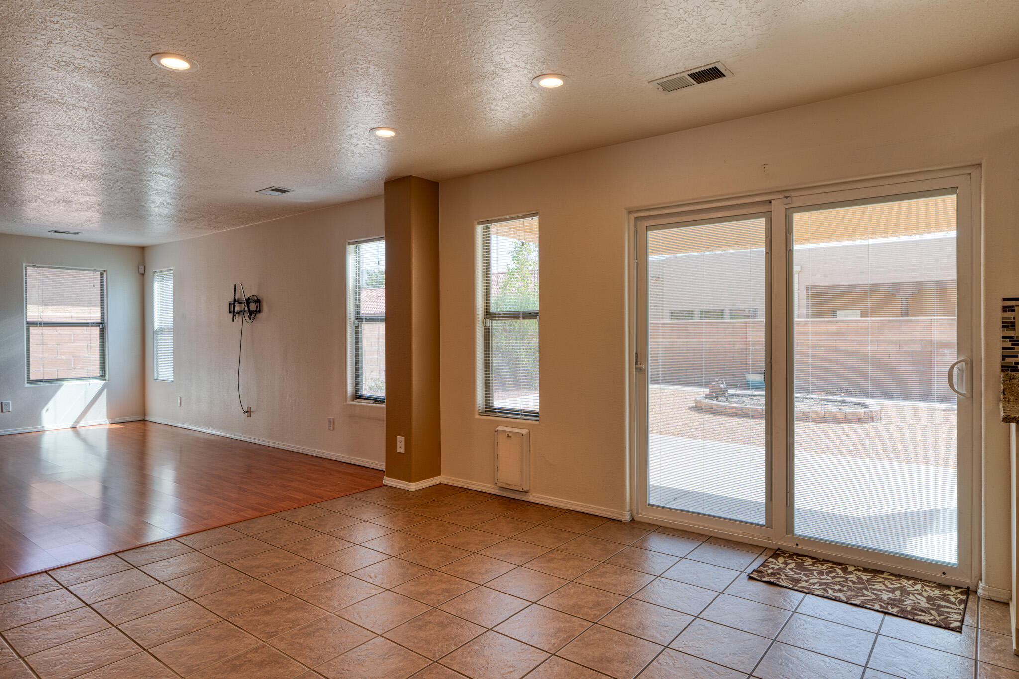 313 CALLE EVANGELINE