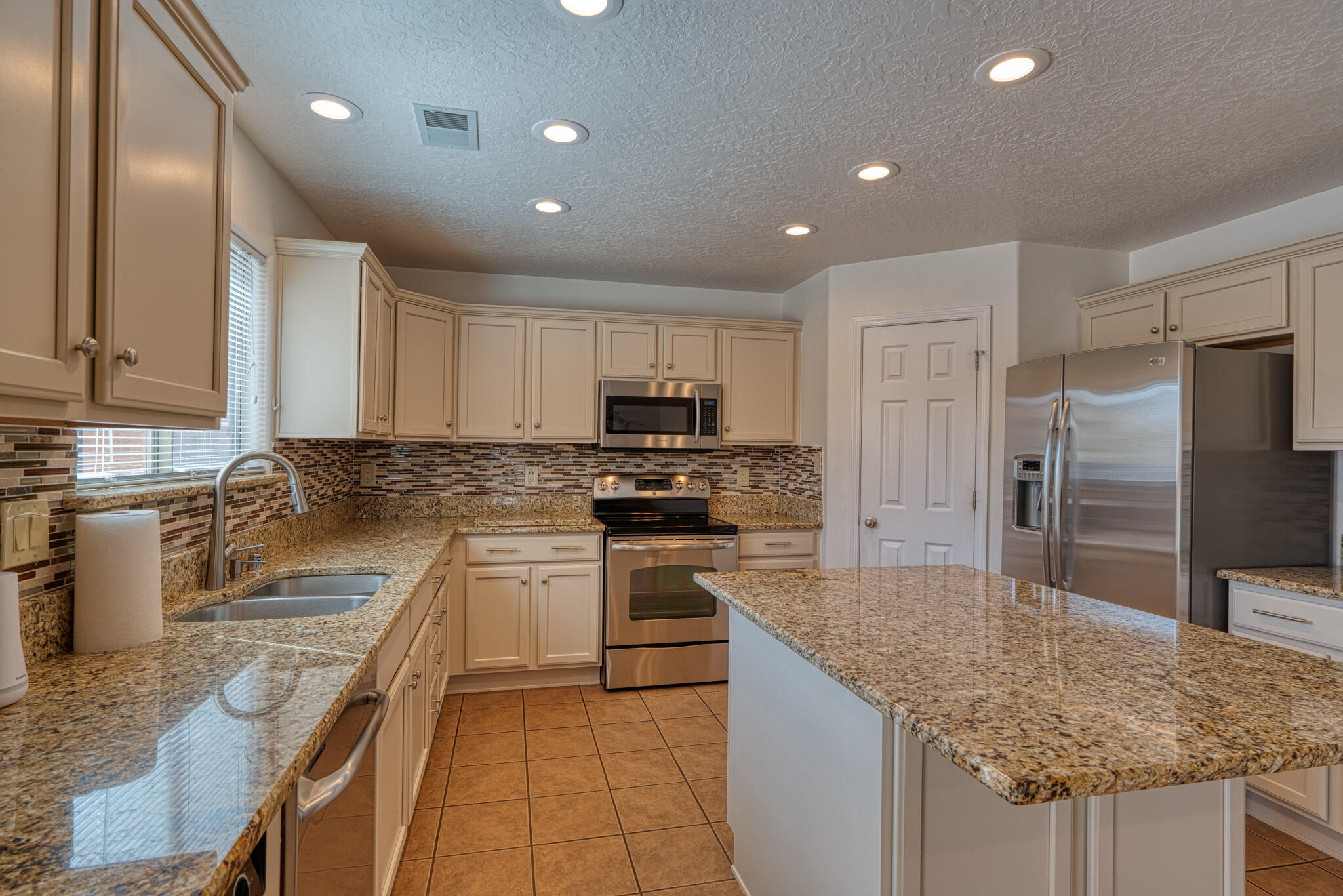 313 CALLE EVANGELINE