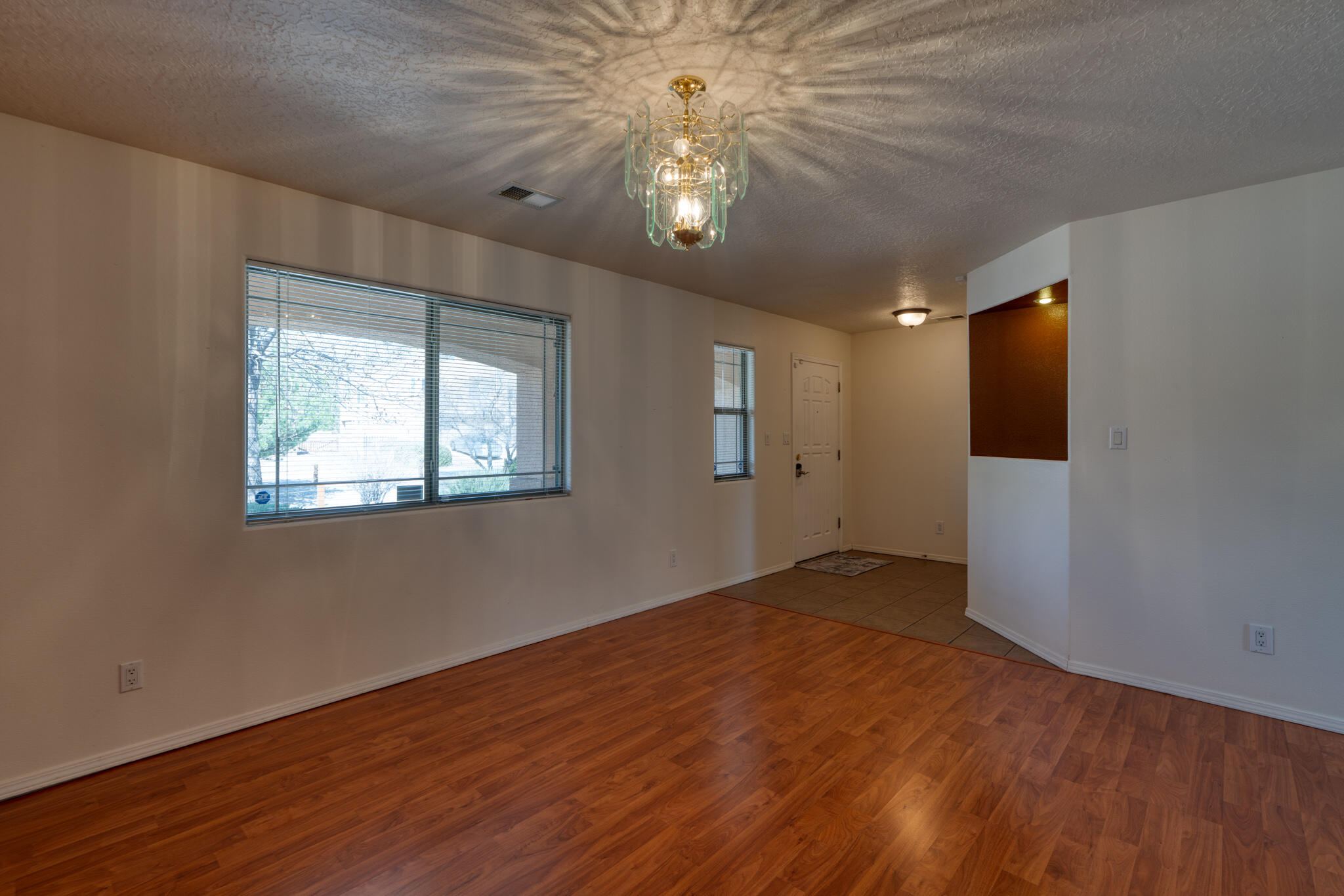 313 CALLE EVANGELINE