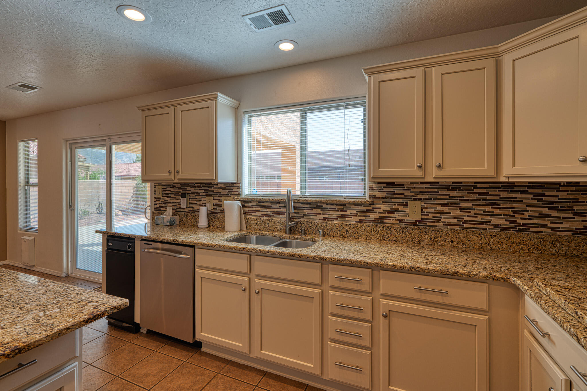 313 CALLE EVANGELINE