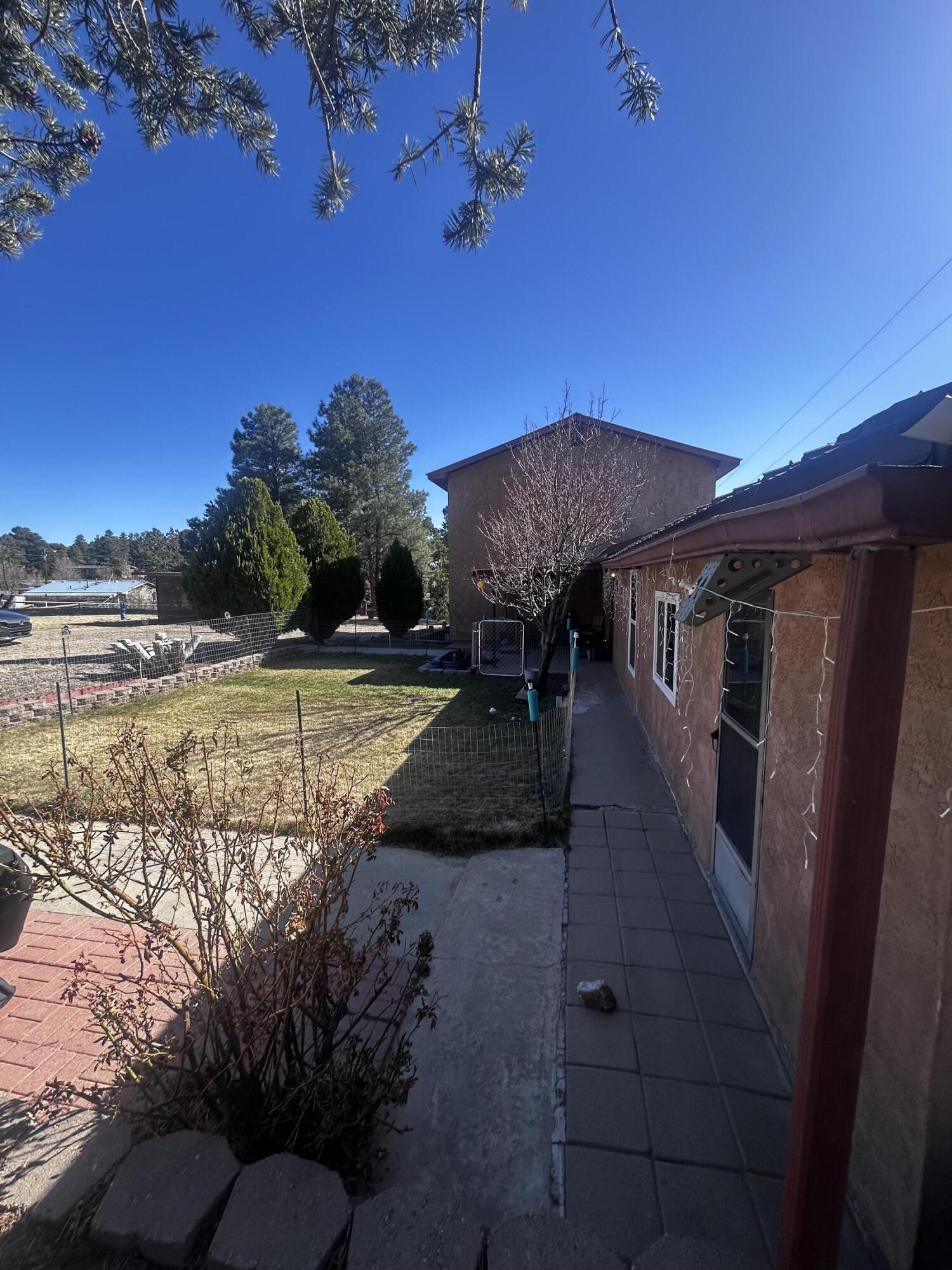 19 Pine Avenue
