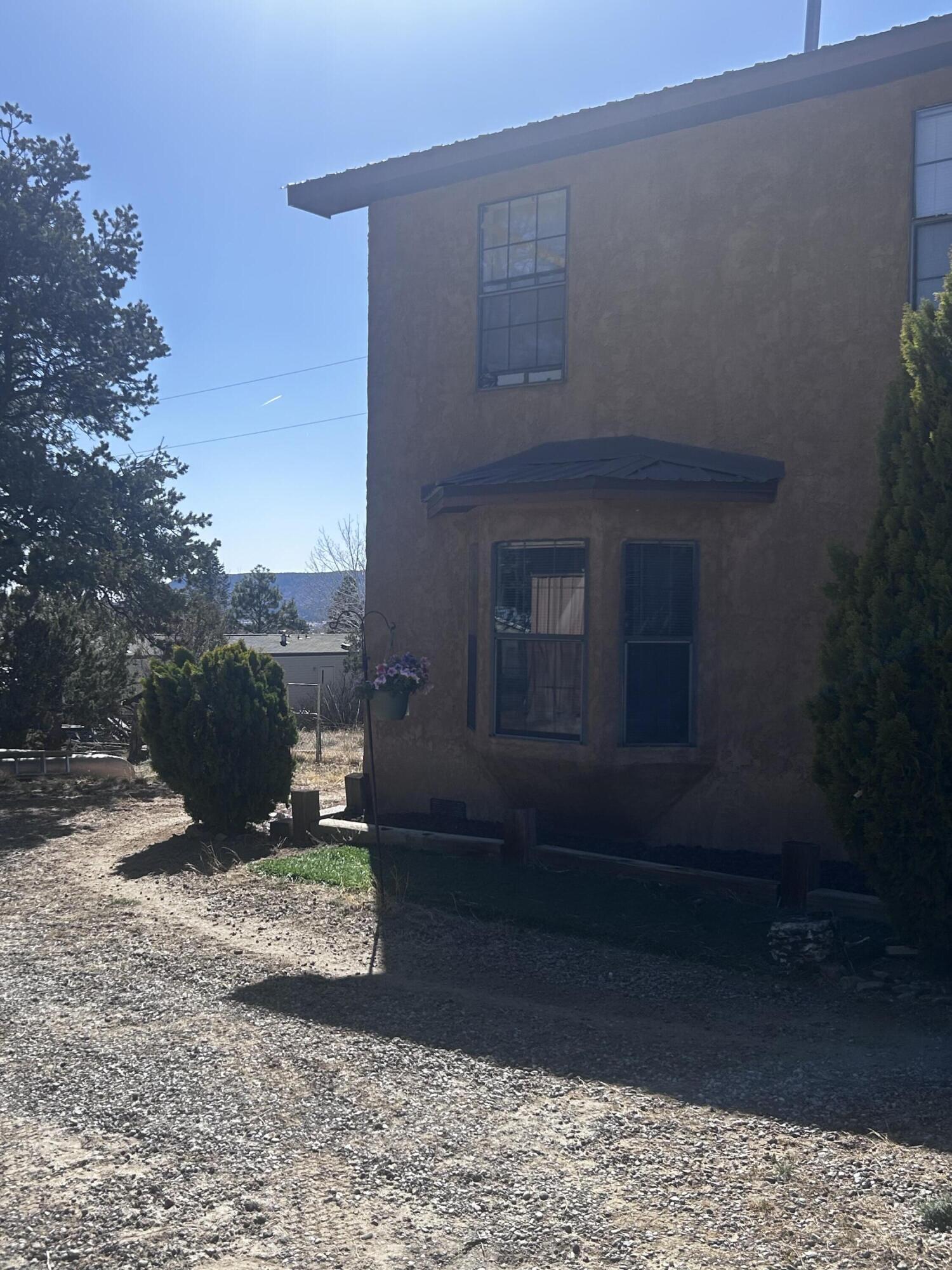 19 Pine Avenue