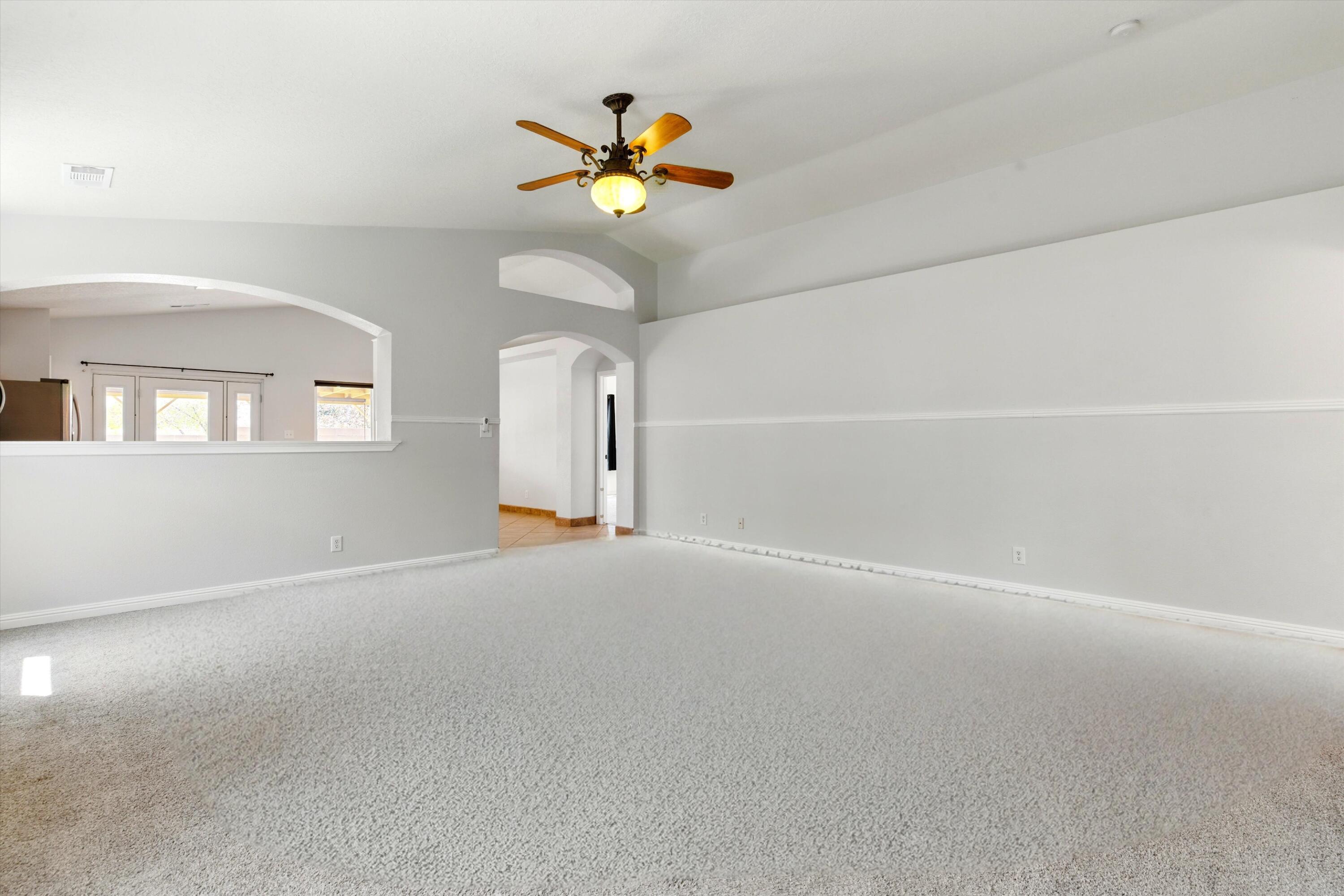 933 BENJAMIN Drive SE