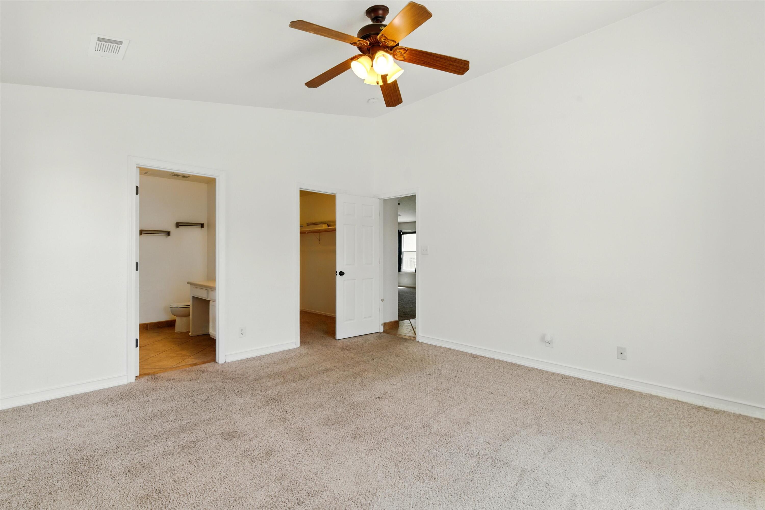 933 BENJAMIN Drive SE