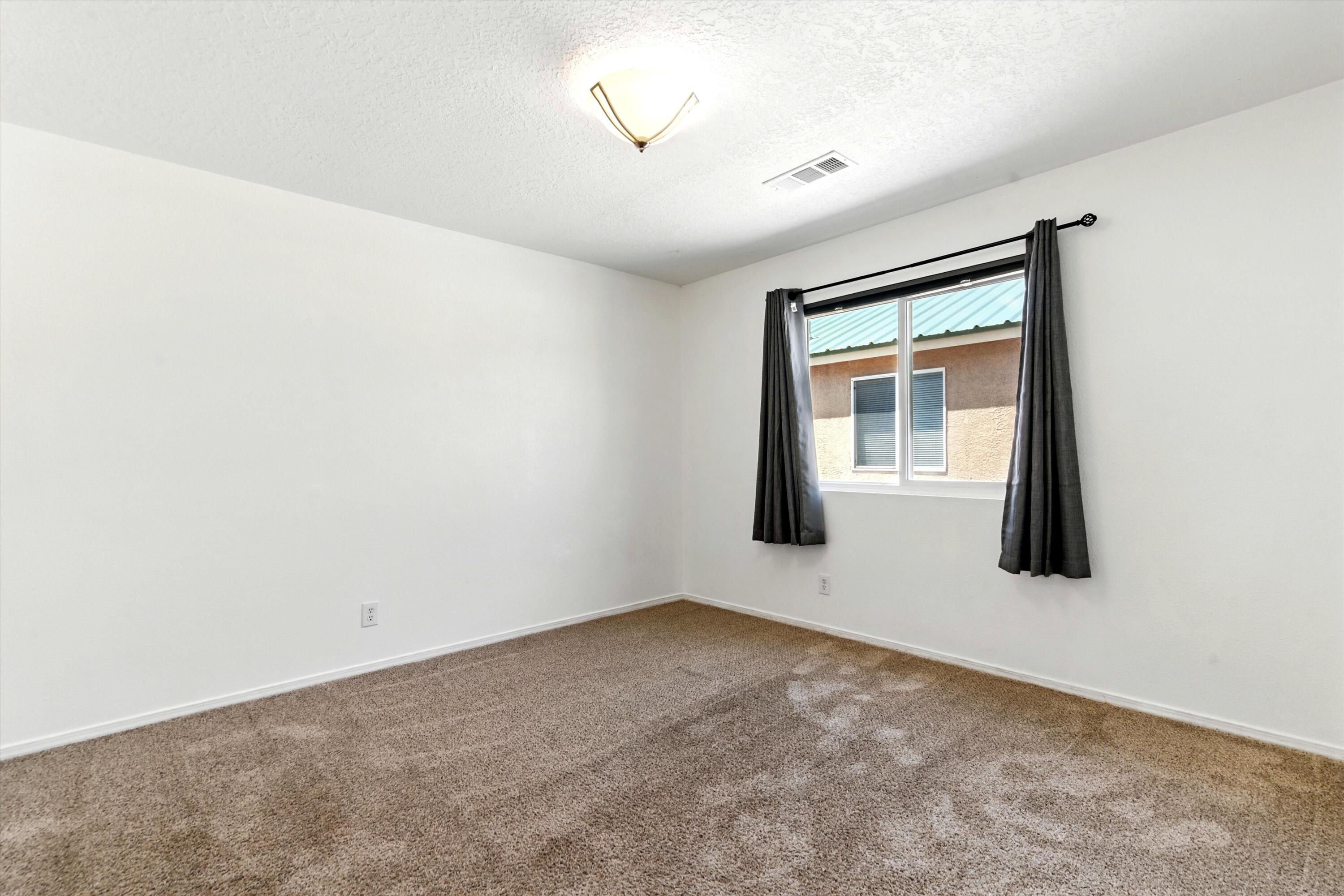 933 BENJAMIN Drive SE