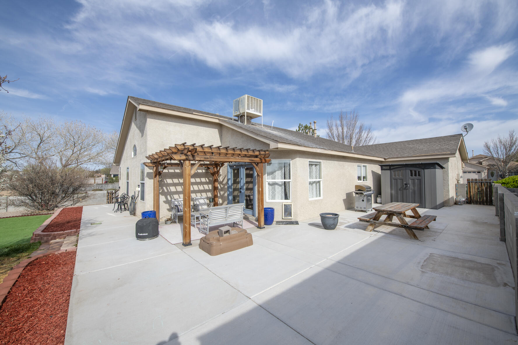 800 OCATE MEADOWS Drive