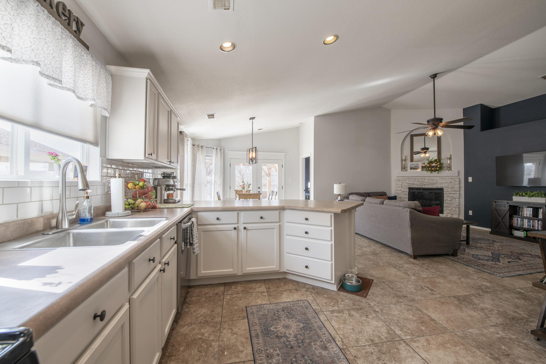 800 OCATE MEADOWS Drive
