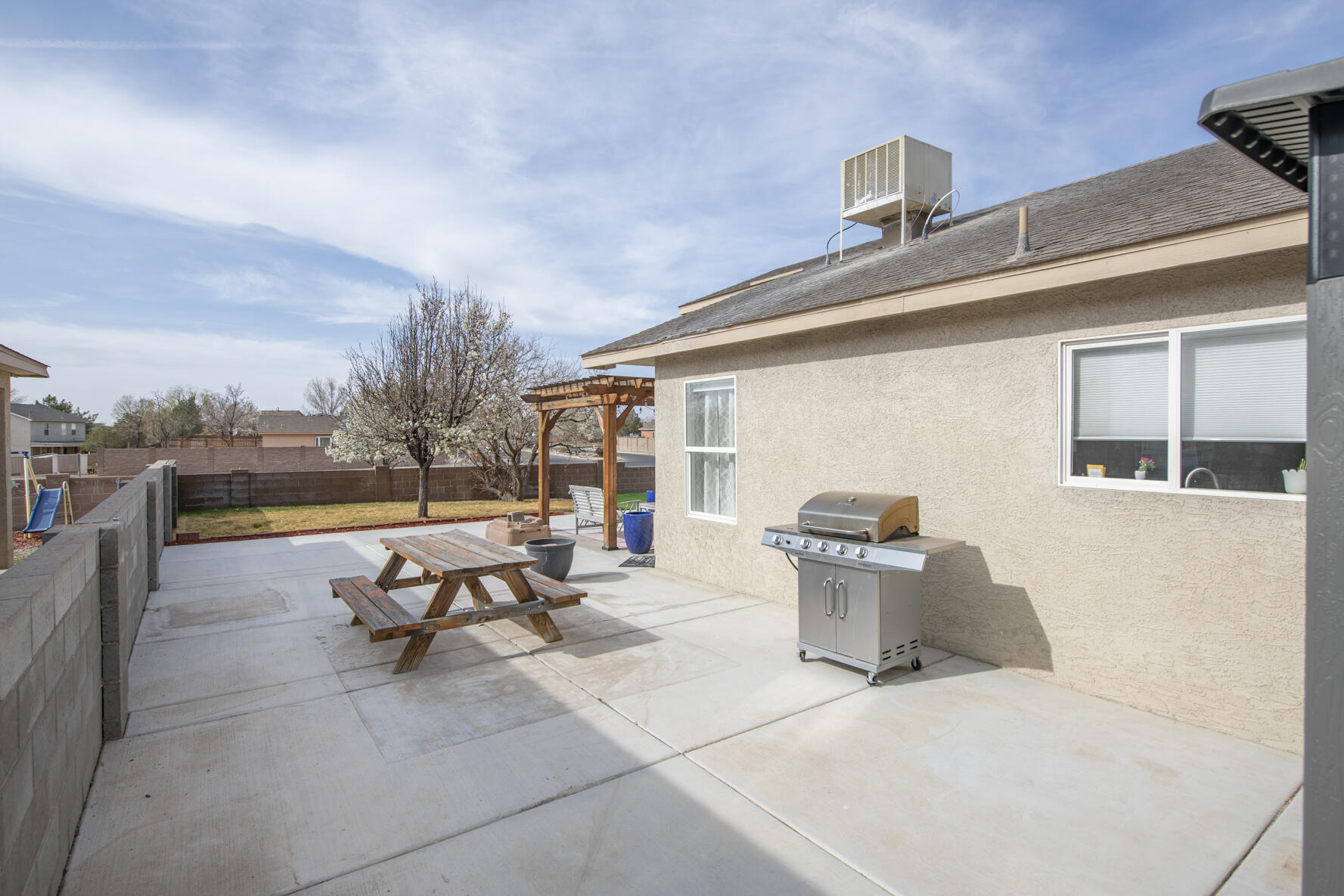 800 OCATE MEADOWS Drive