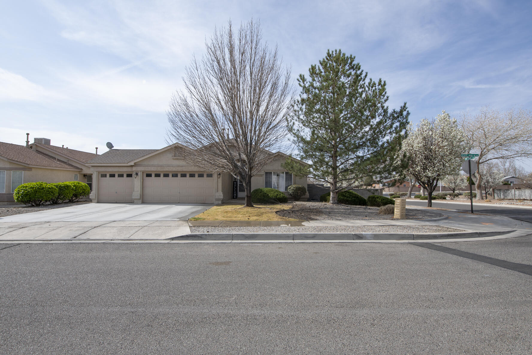800 OCATE MEADOWS Drive