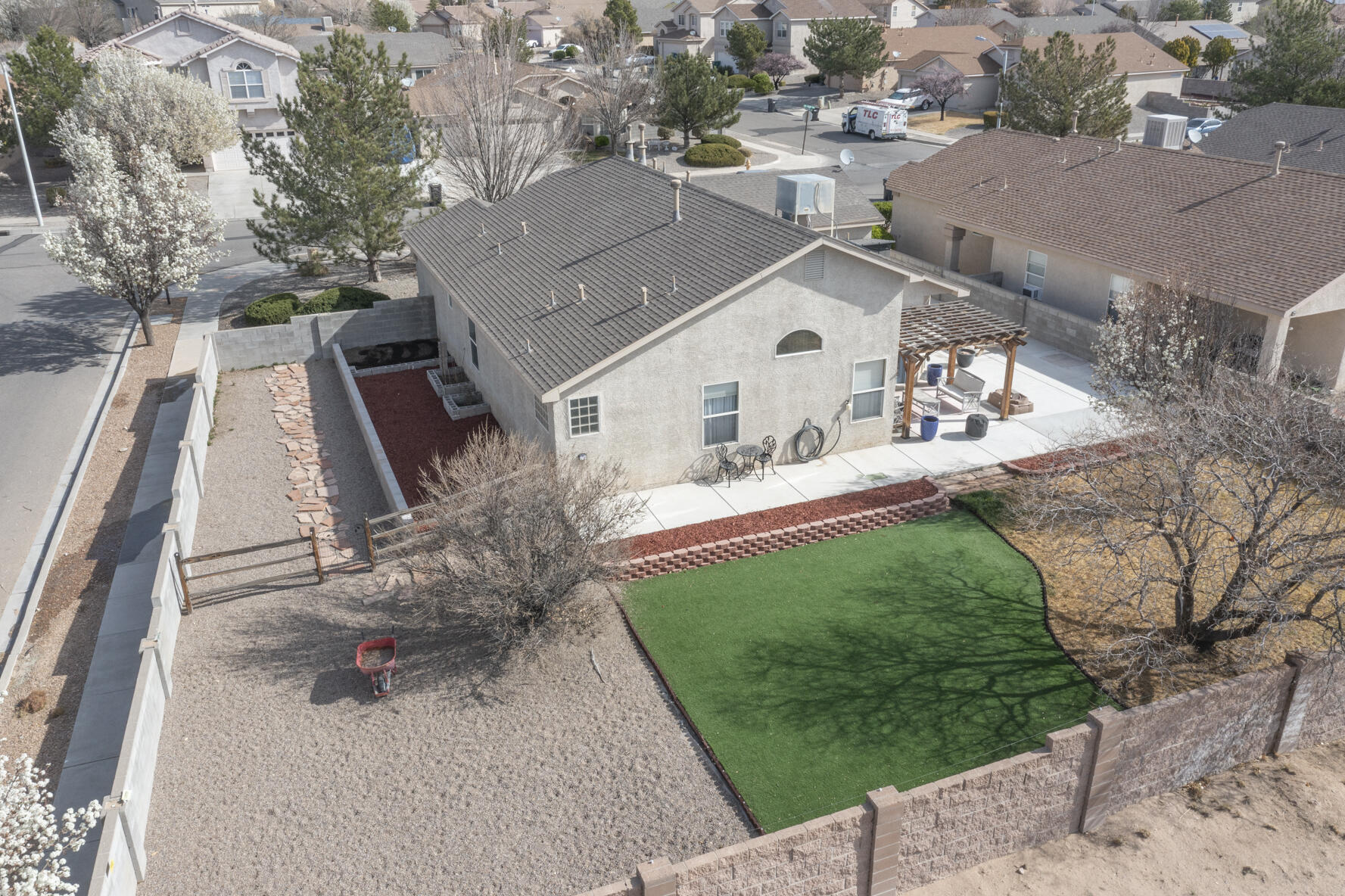 800 OCATE MEADOWS Drive