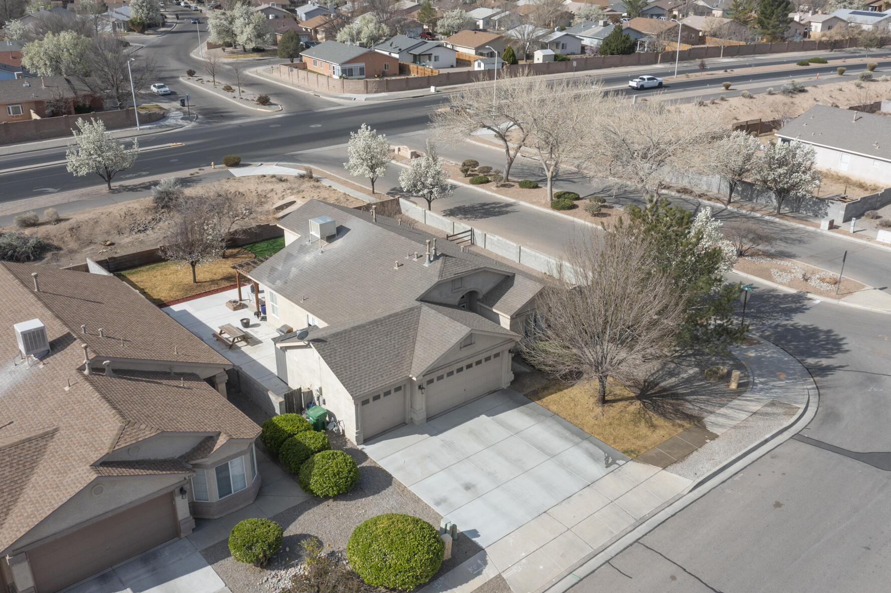 800 OCATE MEADOWS Drive