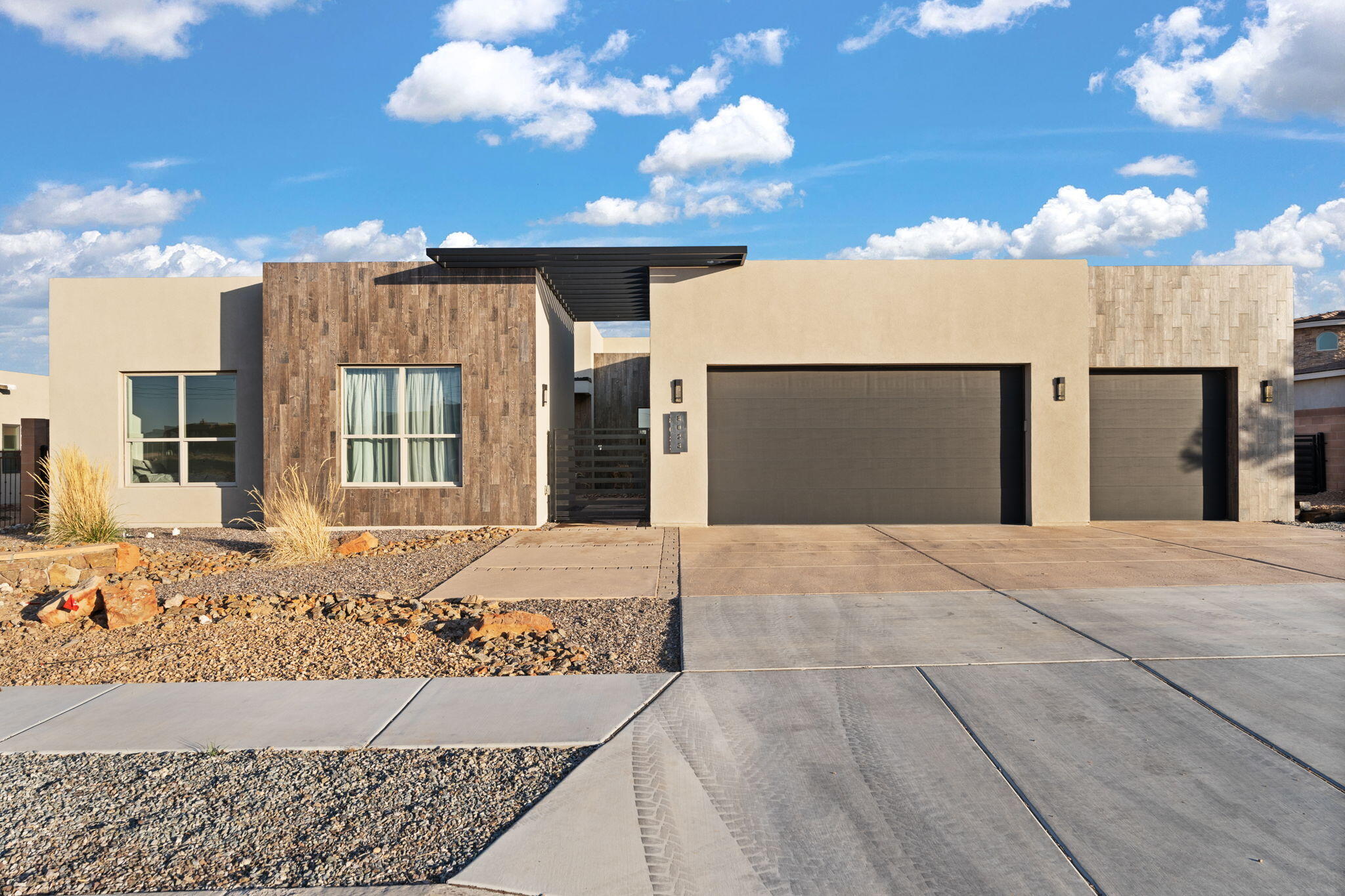 8023 VICTORIA Drive NW