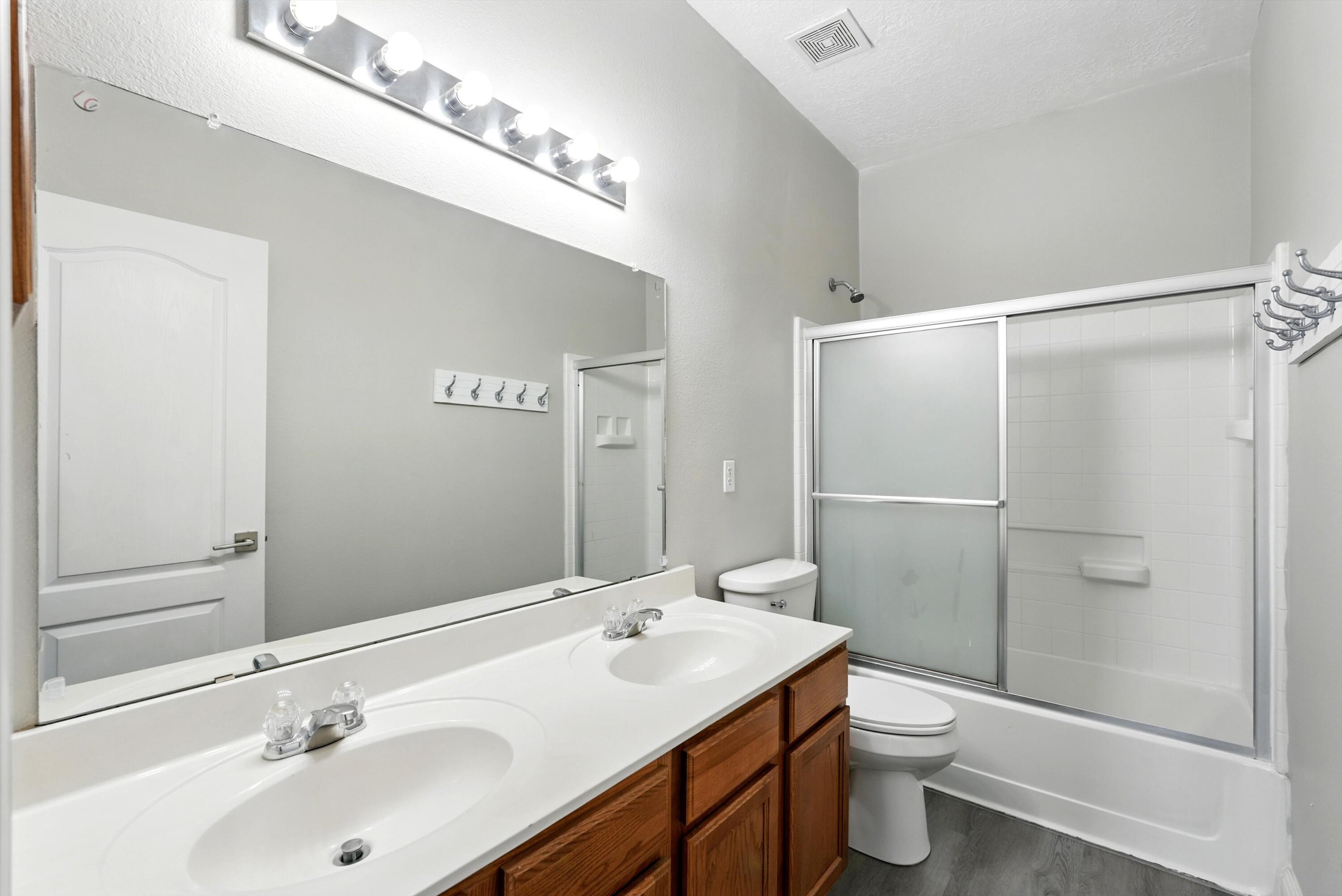 7327 Hearthstone Road NW