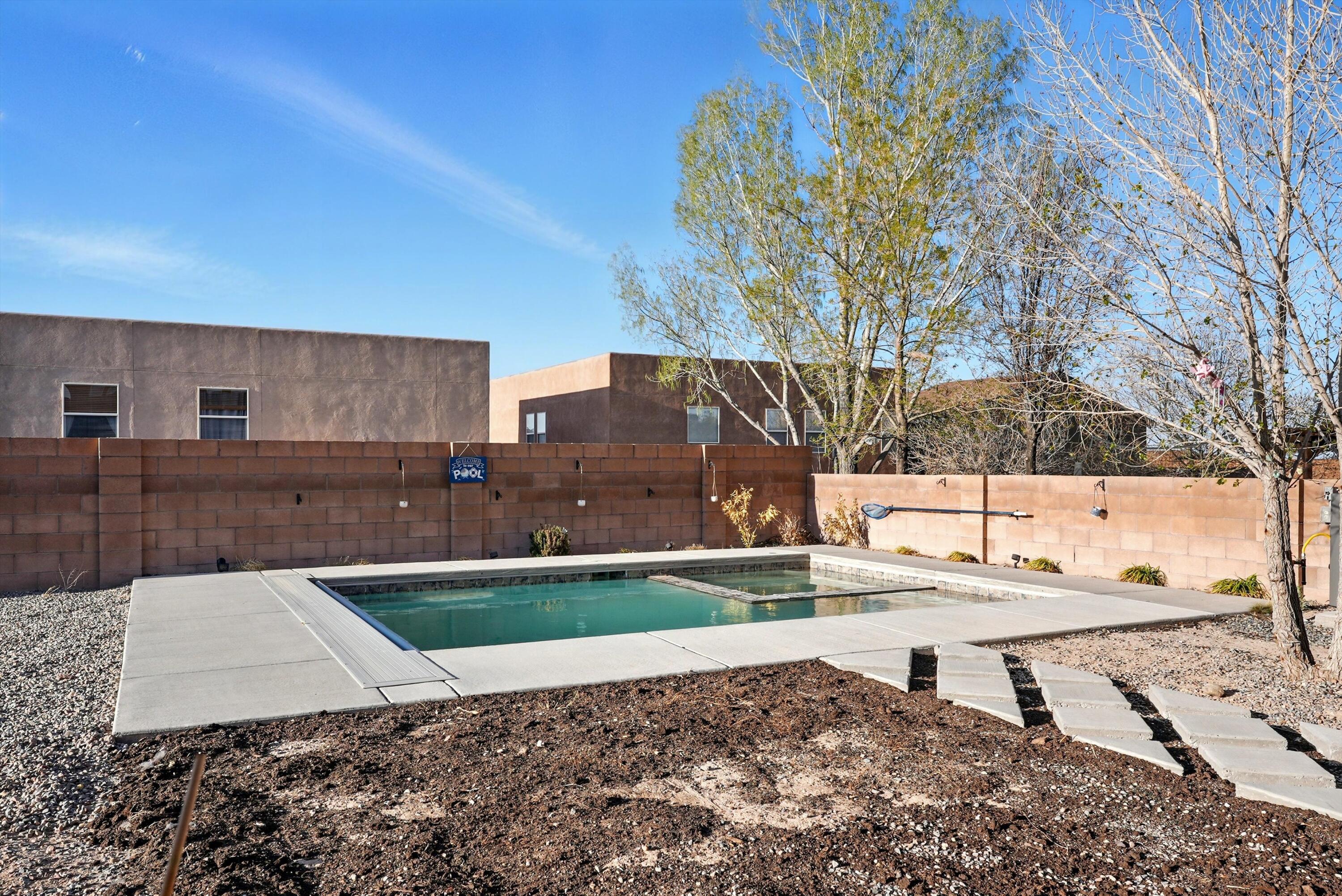 7327 Hearthstone Road NW