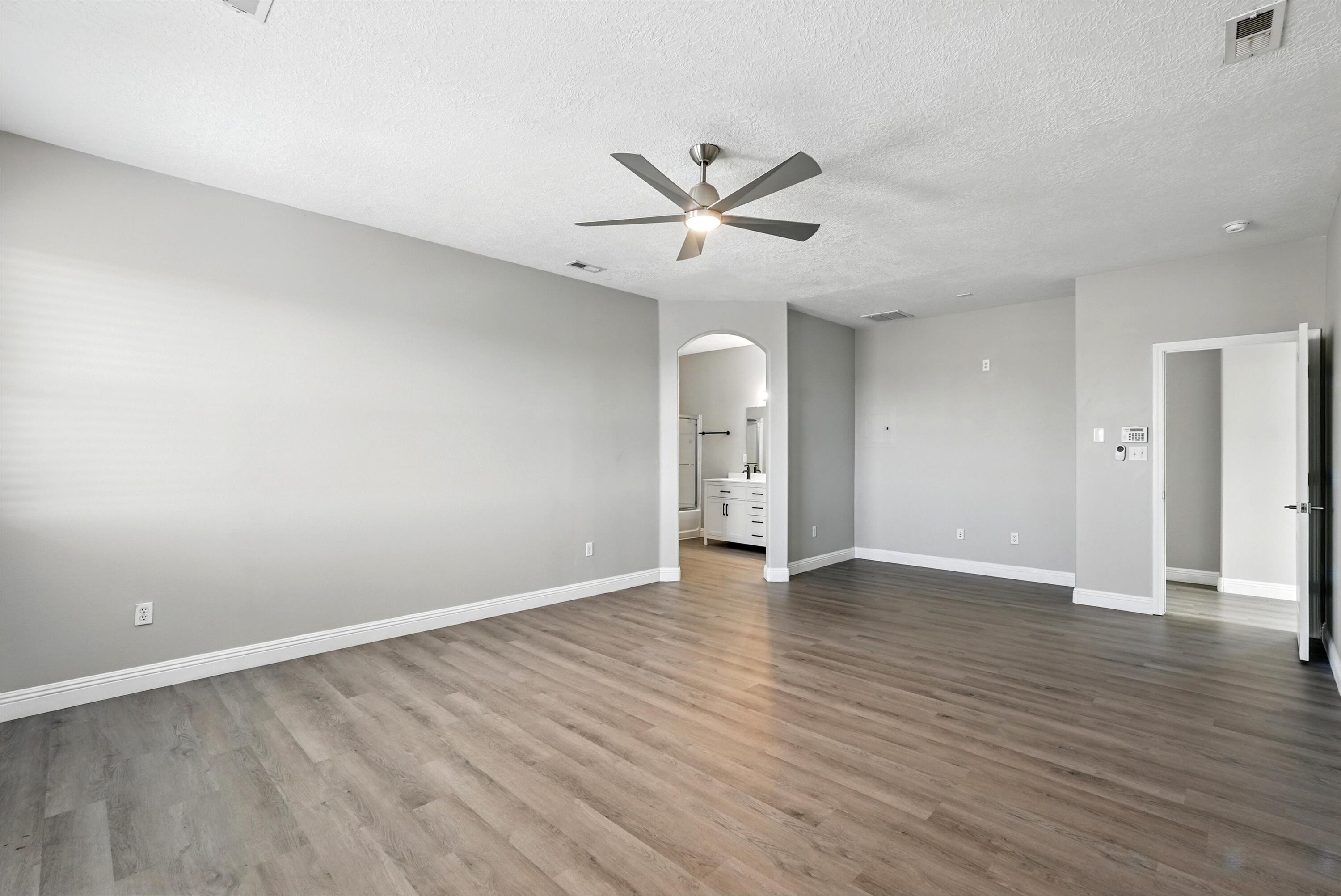 7327 Hearthstone Road NW