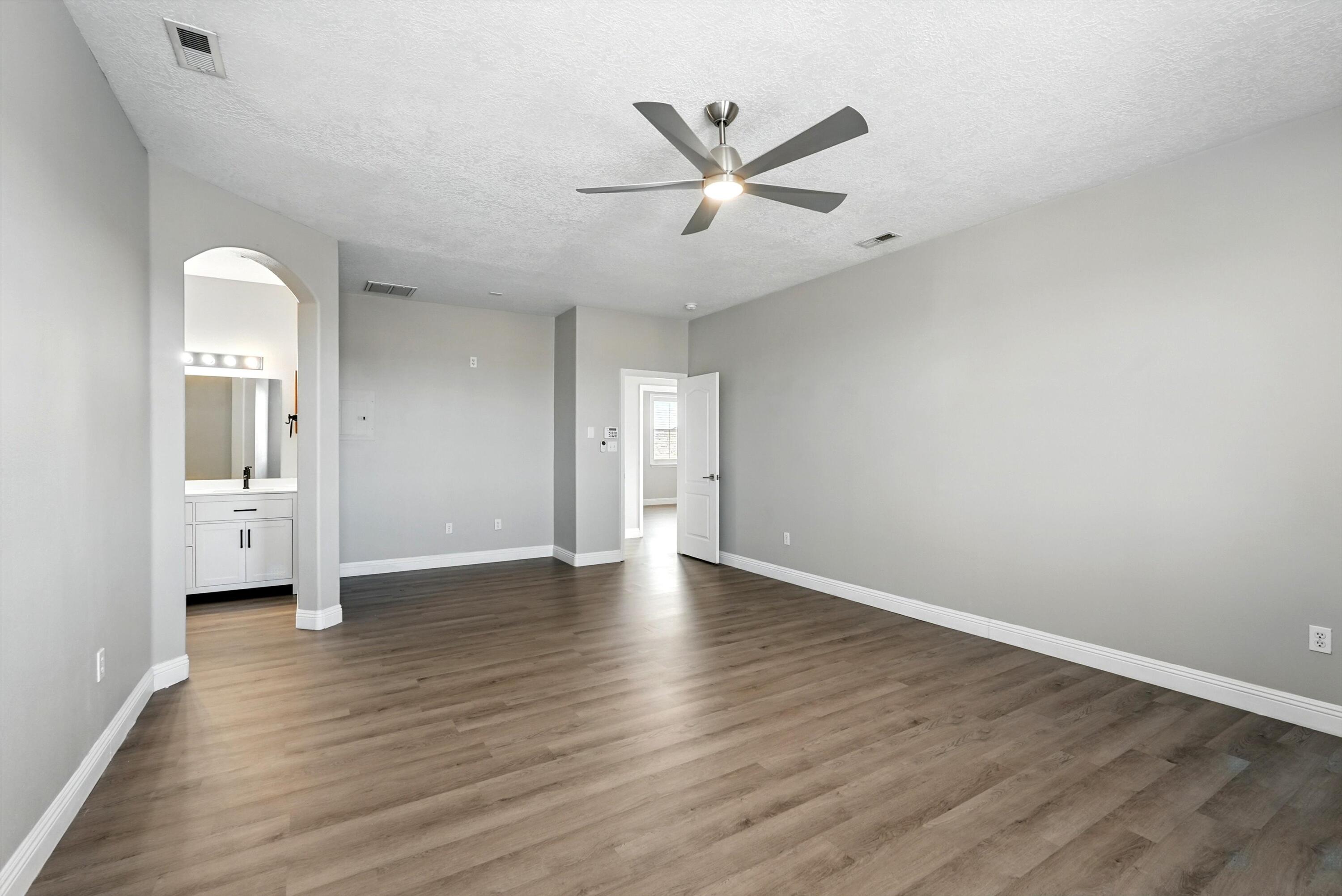 7327 Hearthstone Road NW