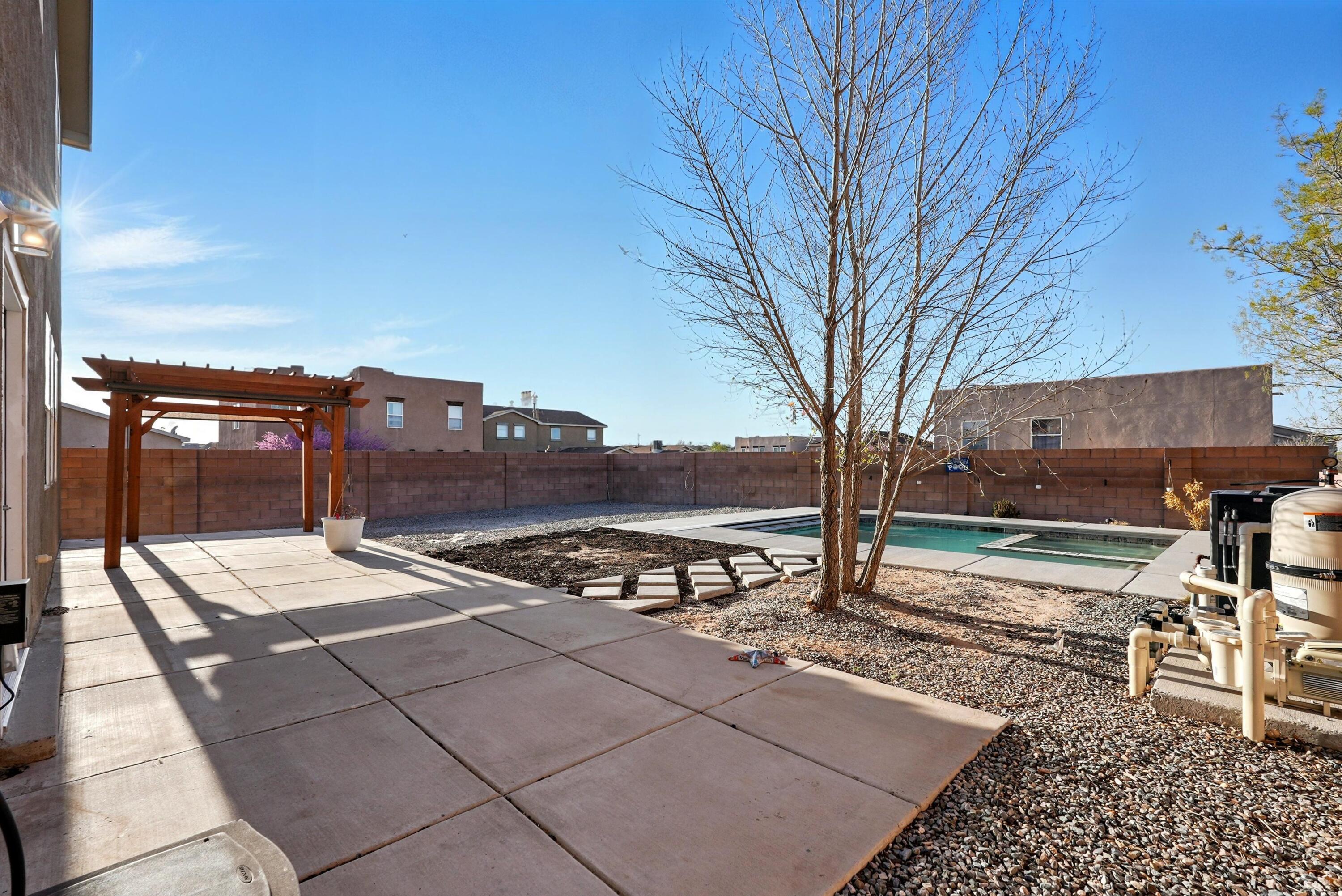 7327 Hearthstone Road NW