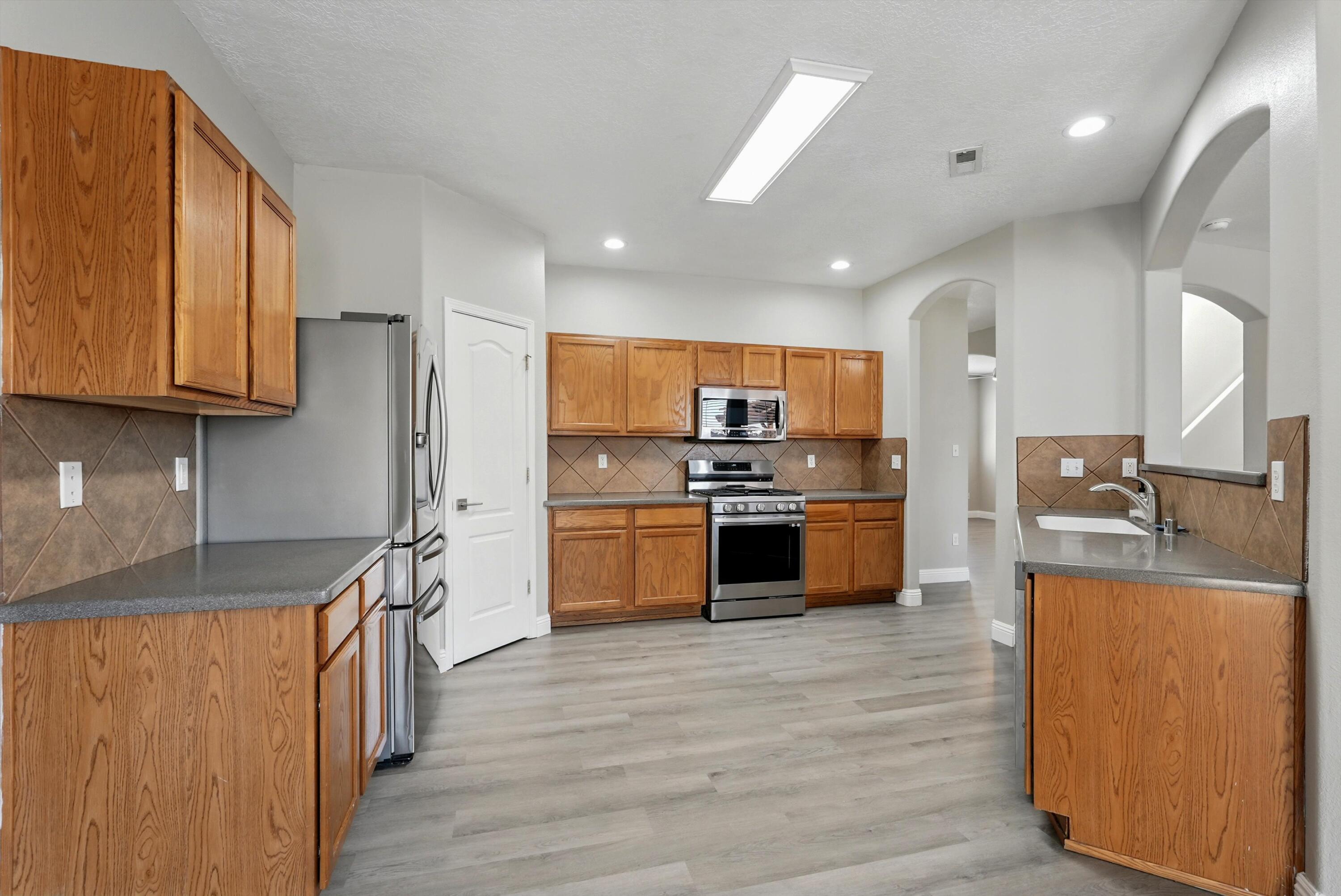 7327 Hearthstone Road NW