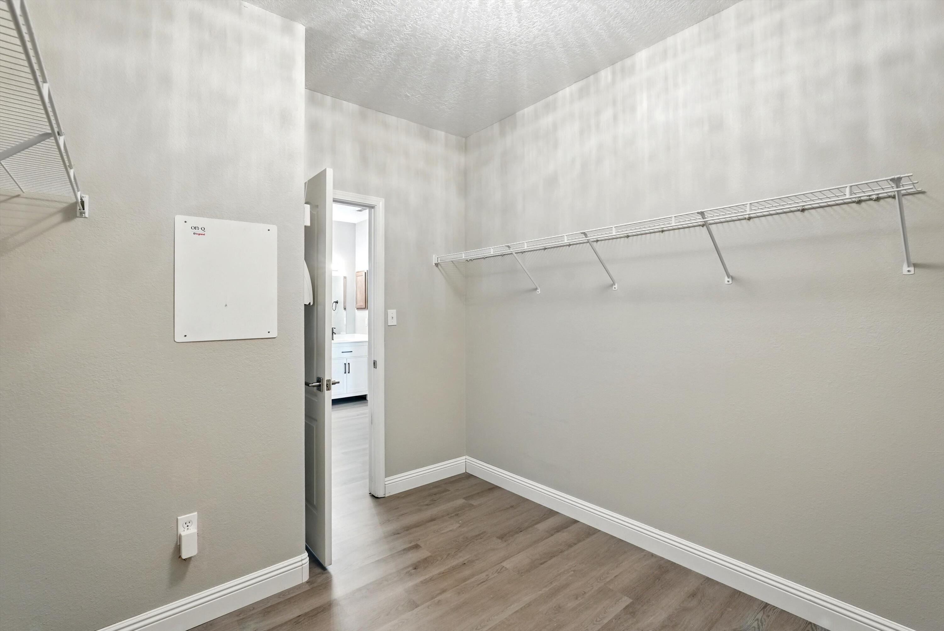 7327 Hearthstone Road NW