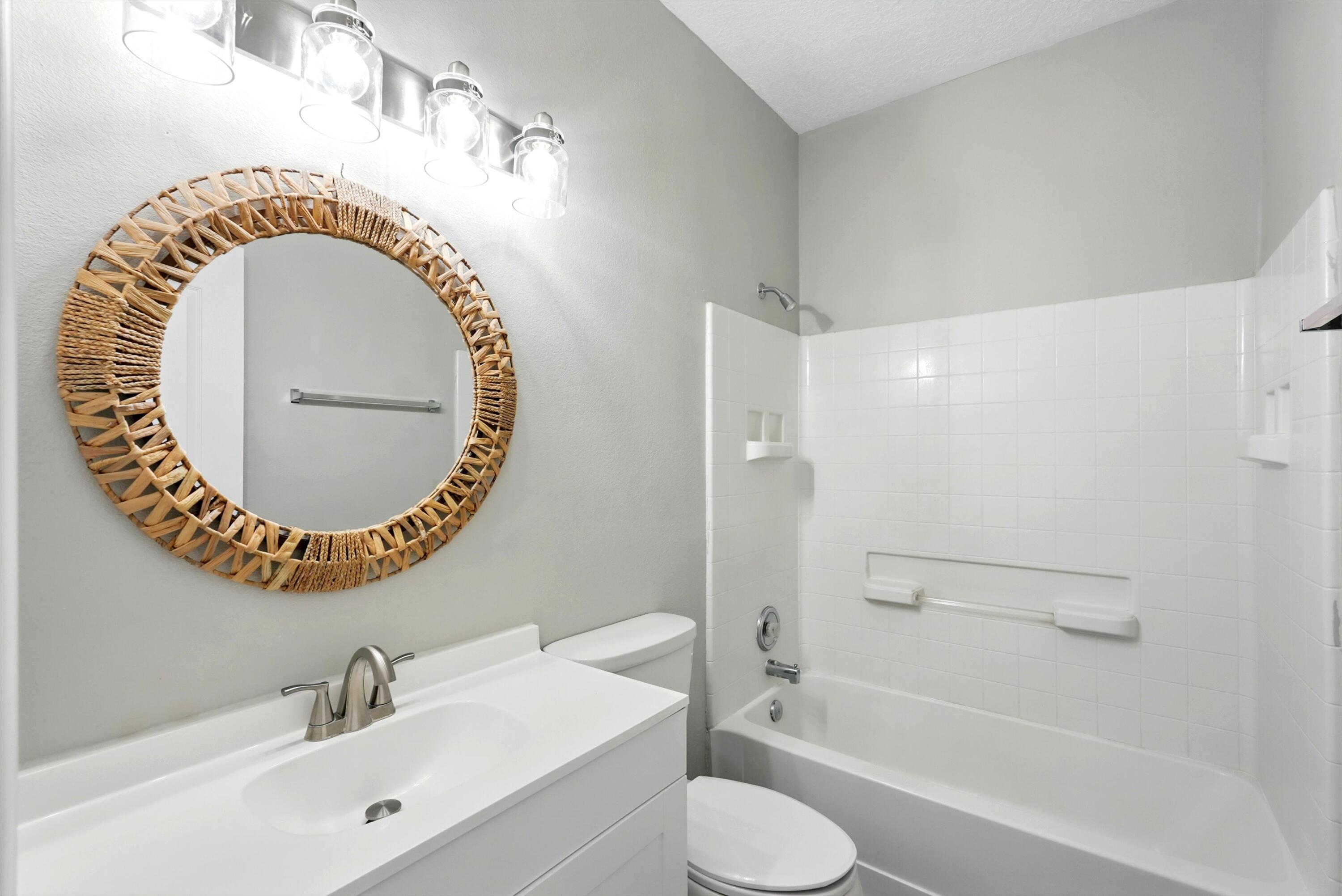 7327 Hearthstone Road NW