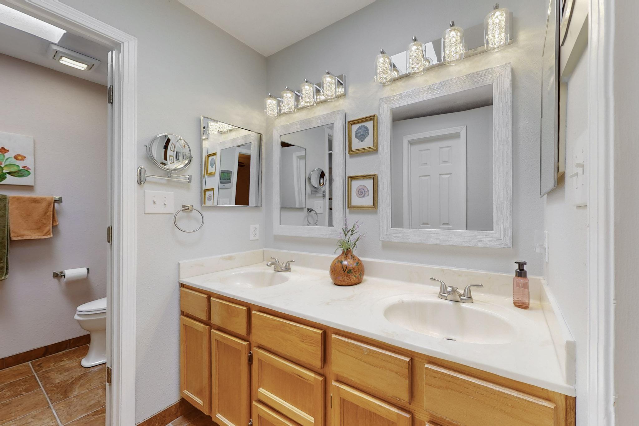 622 EASTLAKE Drive SE