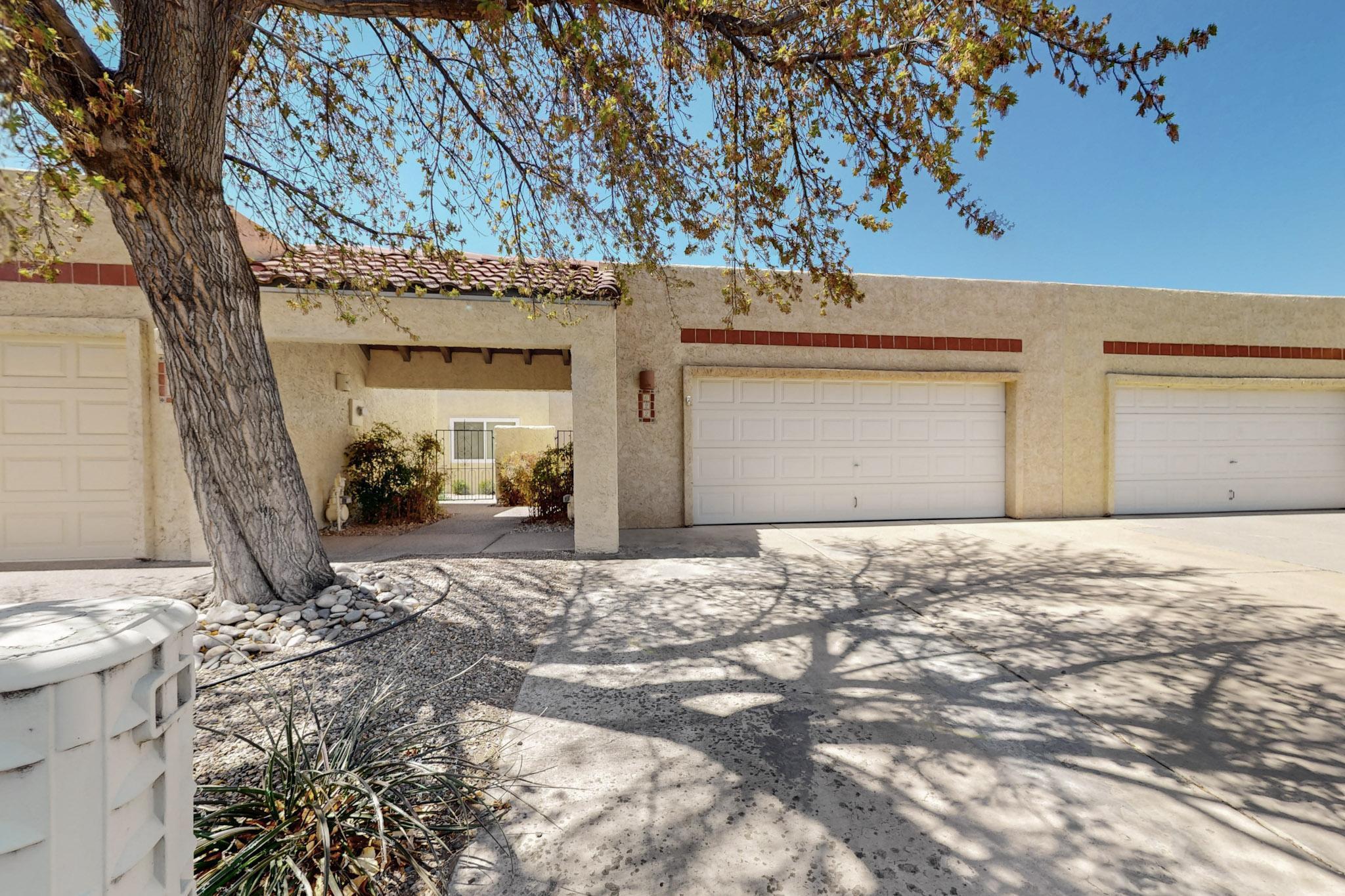 622 EASTLAKE Drive SE