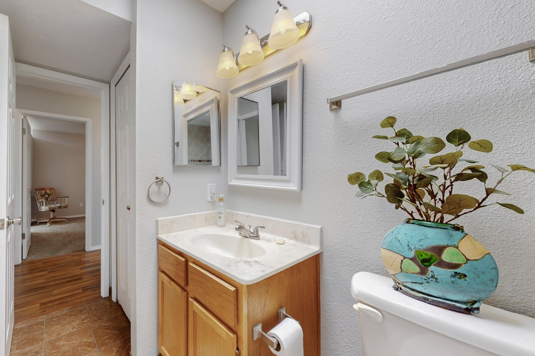 622 EASTLAKE Drive SE