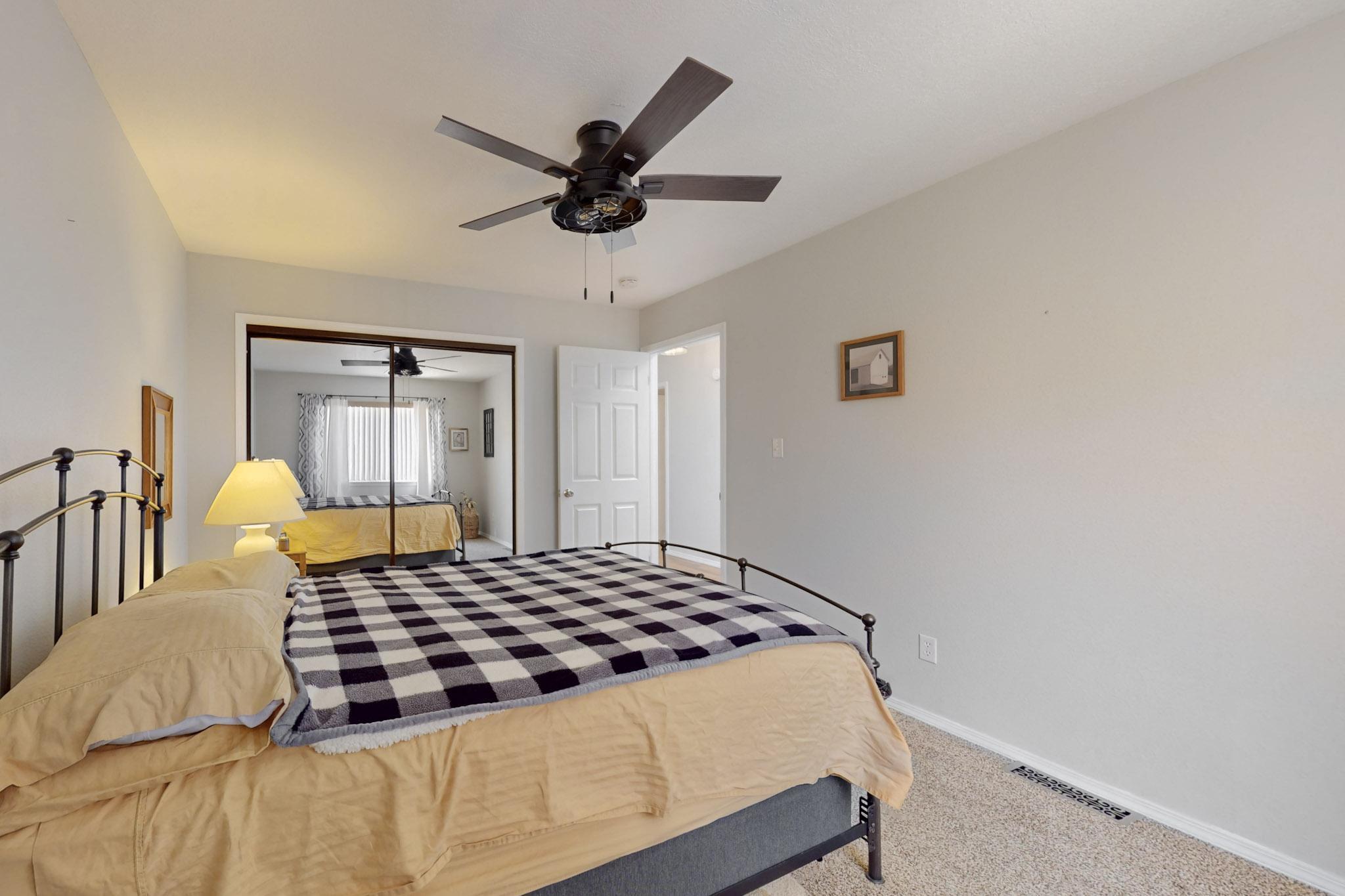 622 EASTLAKE Drive SE