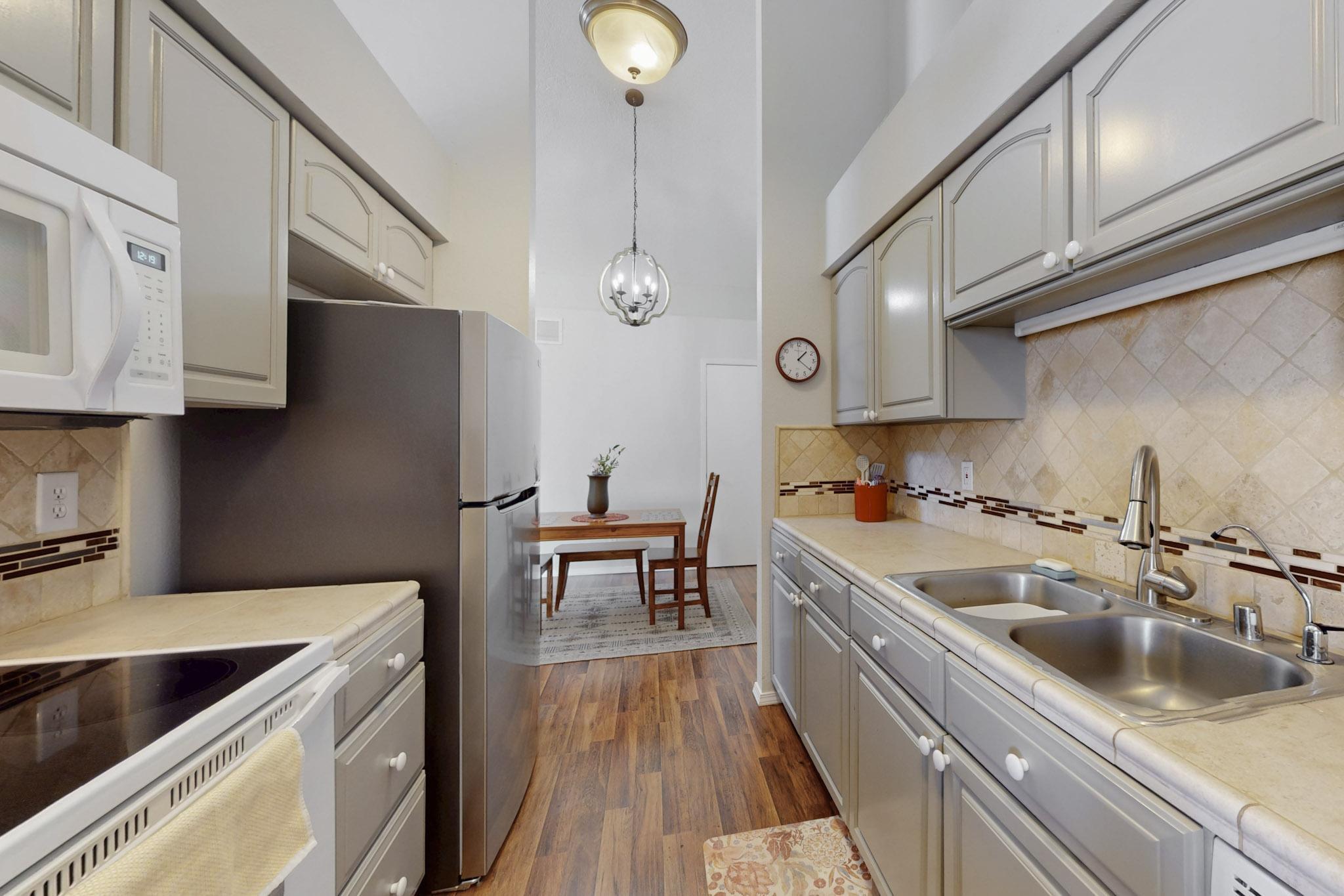 622 EASTLAKE Drive SE