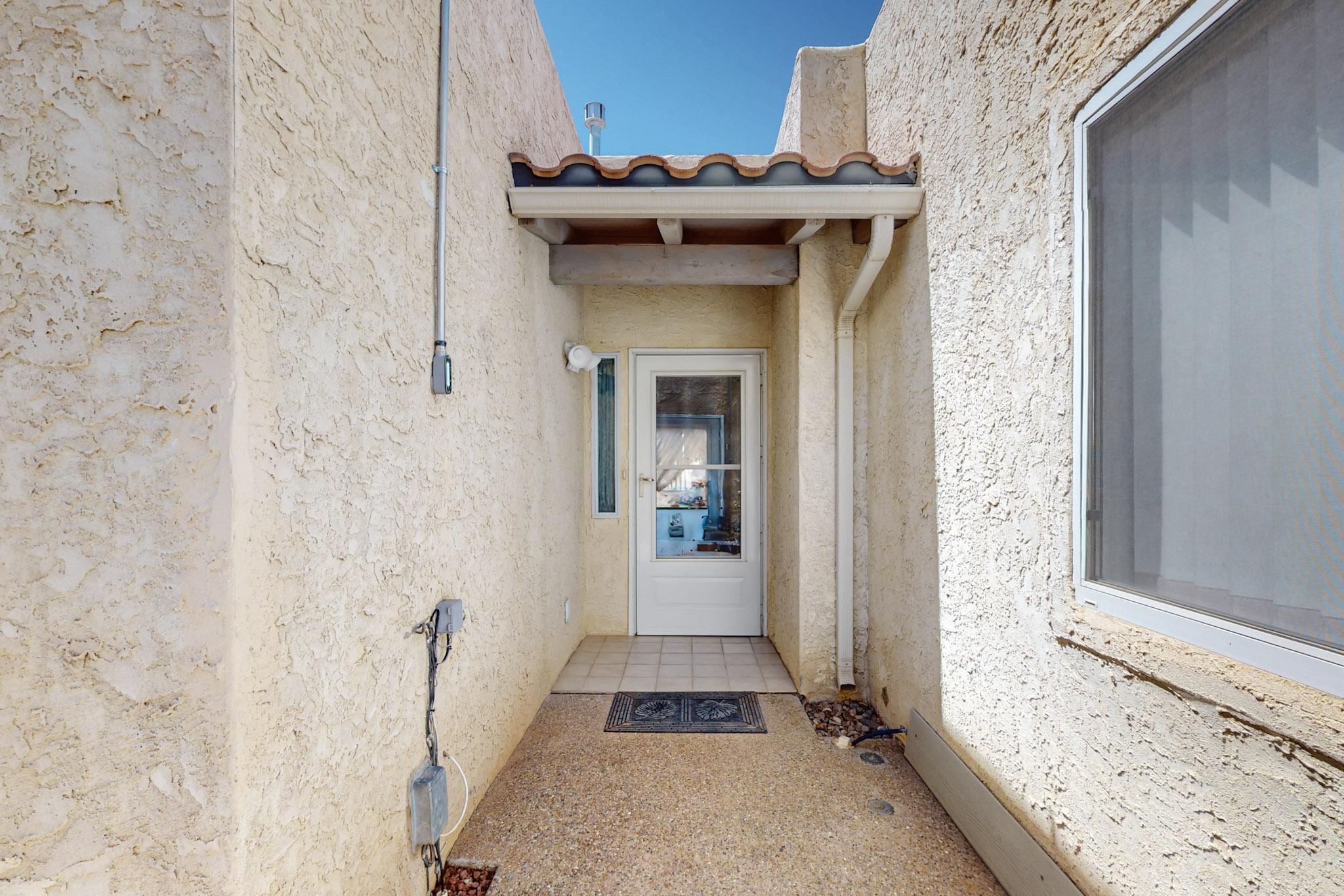 622 EASTLAKE Drive SE