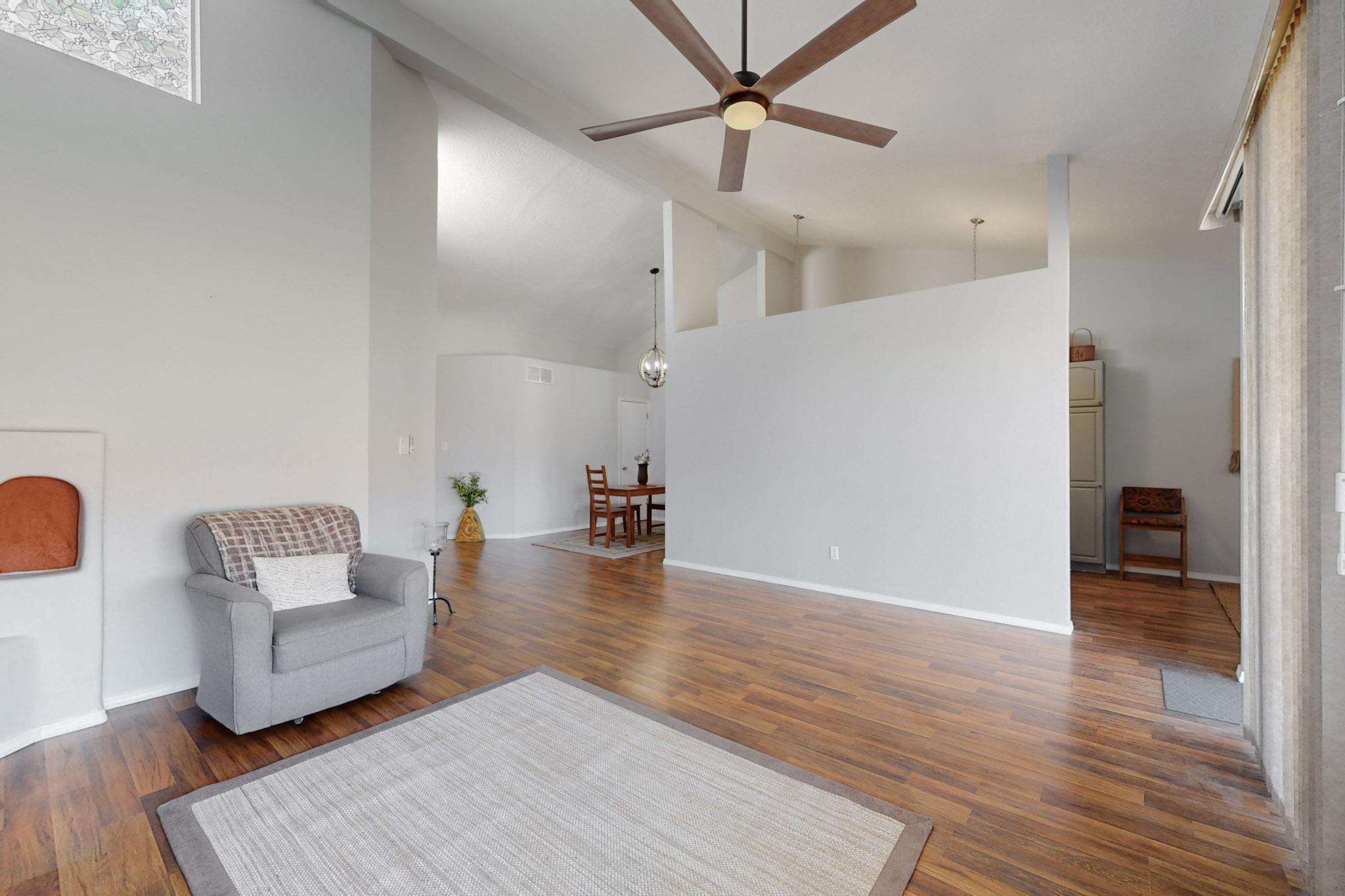 622 EASTLAKE Drive SE