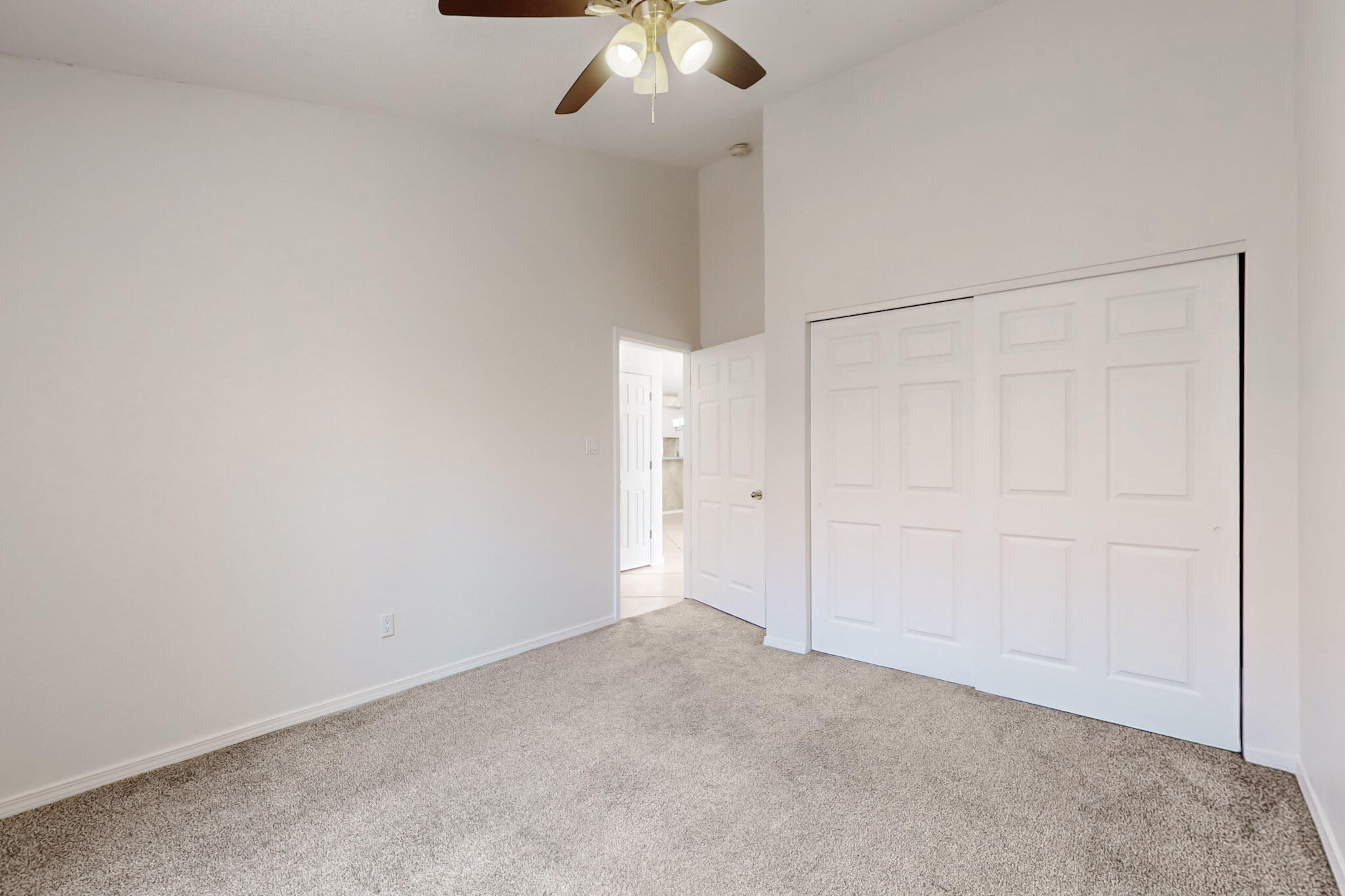 5912 GRAN QUIVIRA Road NW