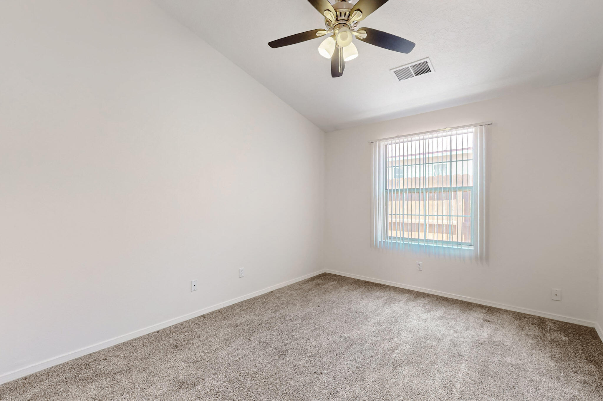 5912 GRAN QUIVIRA Road NW