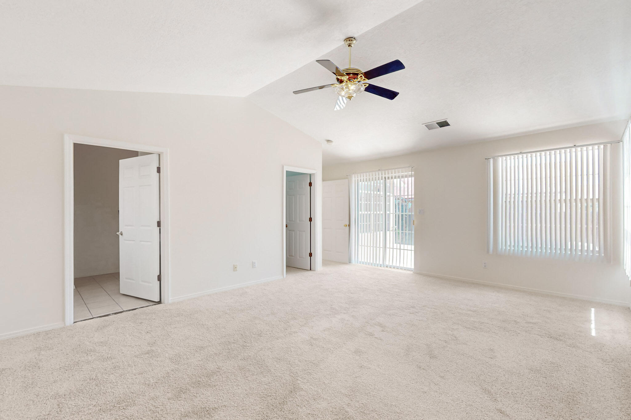 5912 GRAN QUIVIRA Road NW