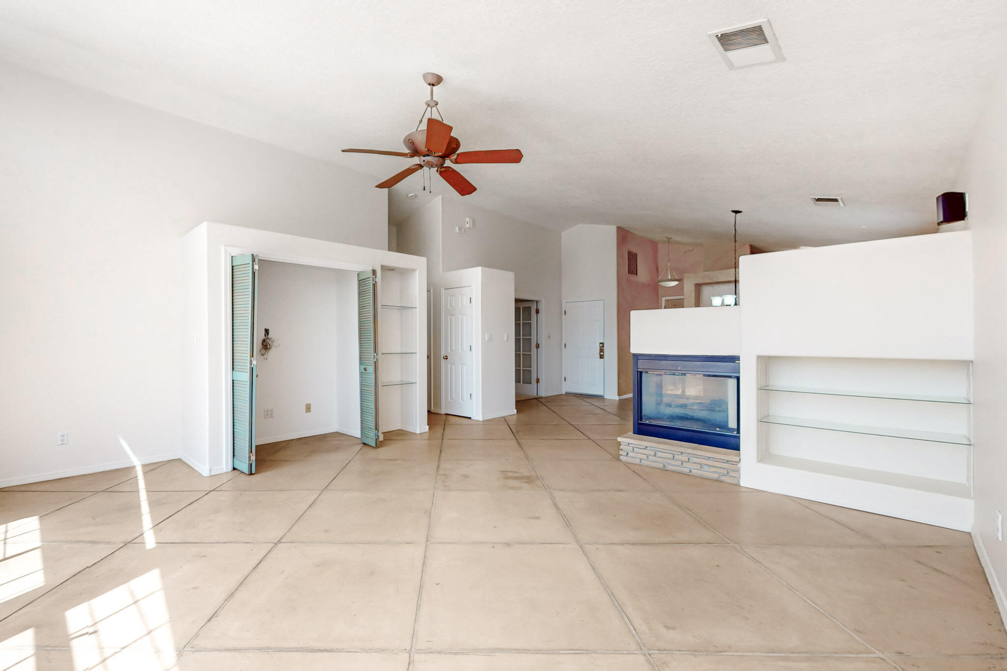 5912 GRAN QUIVIRA Road NW