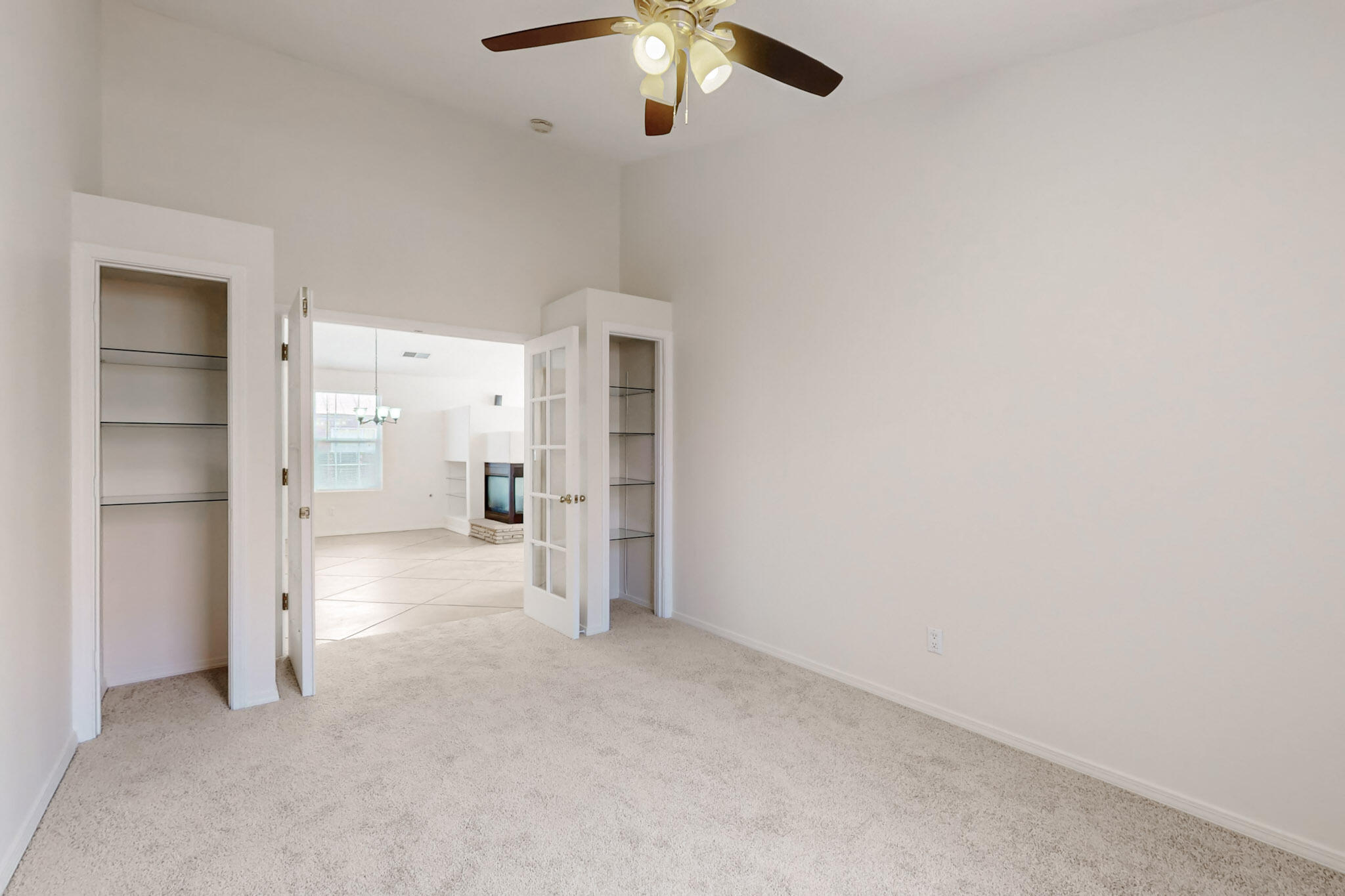 5912 GRAN QUIVIRA Road NW