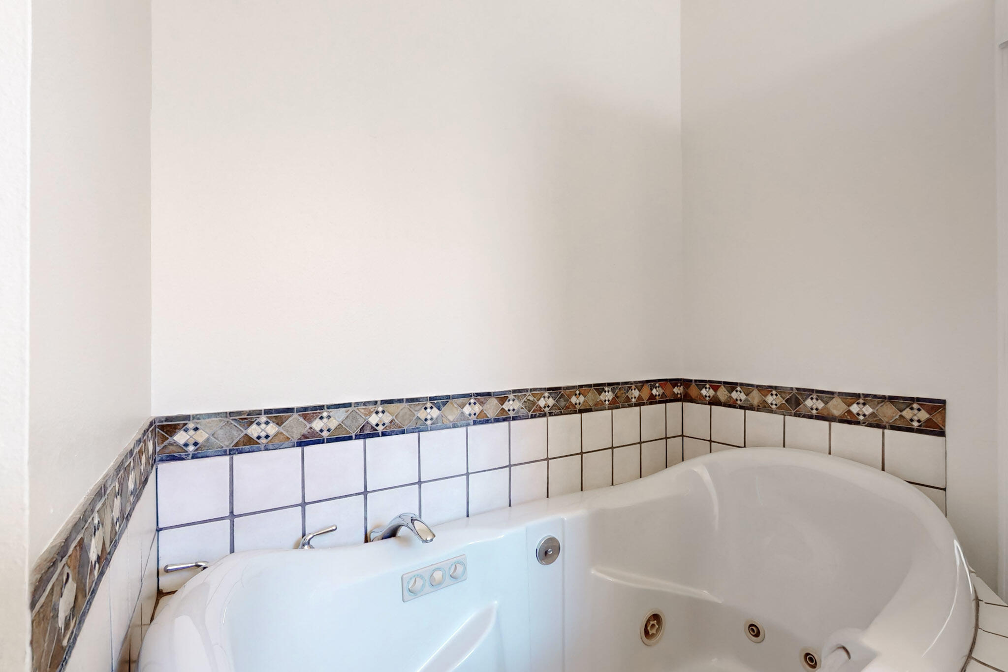 5912 GRAN QUIVIRA Road NW