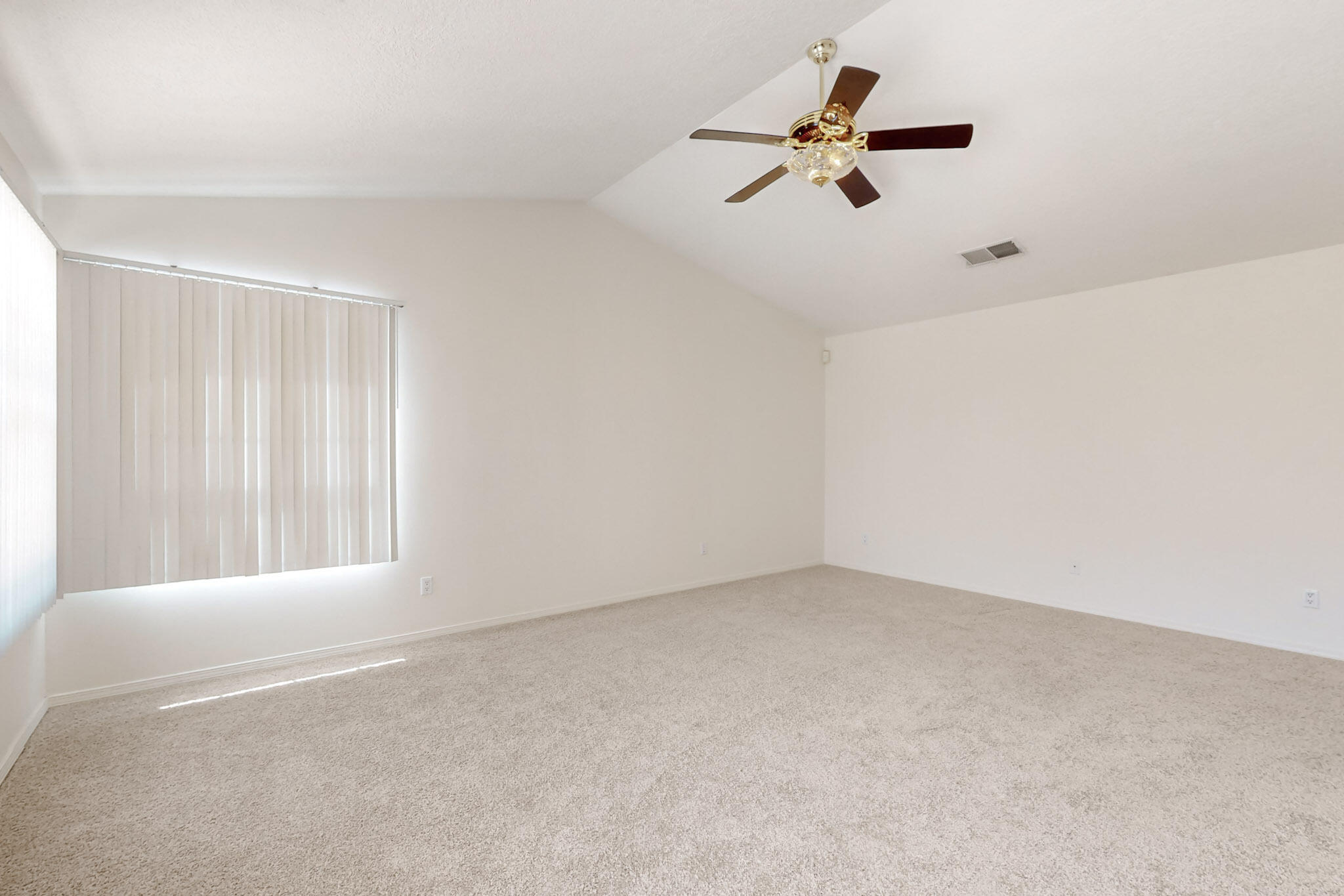 5912 GRAN QUIVIRA Road NW