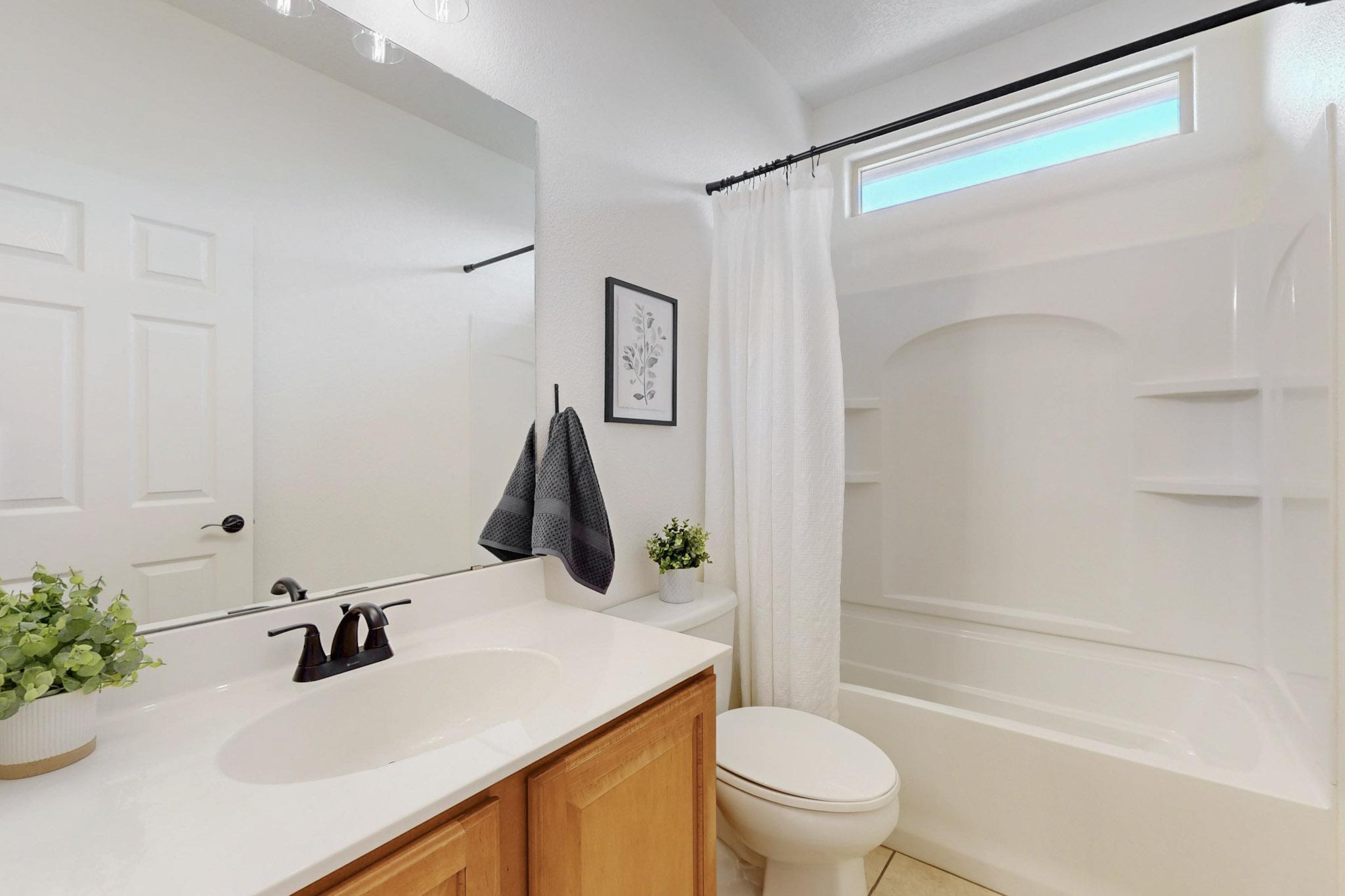 416 PASEO VISTA Loop NE