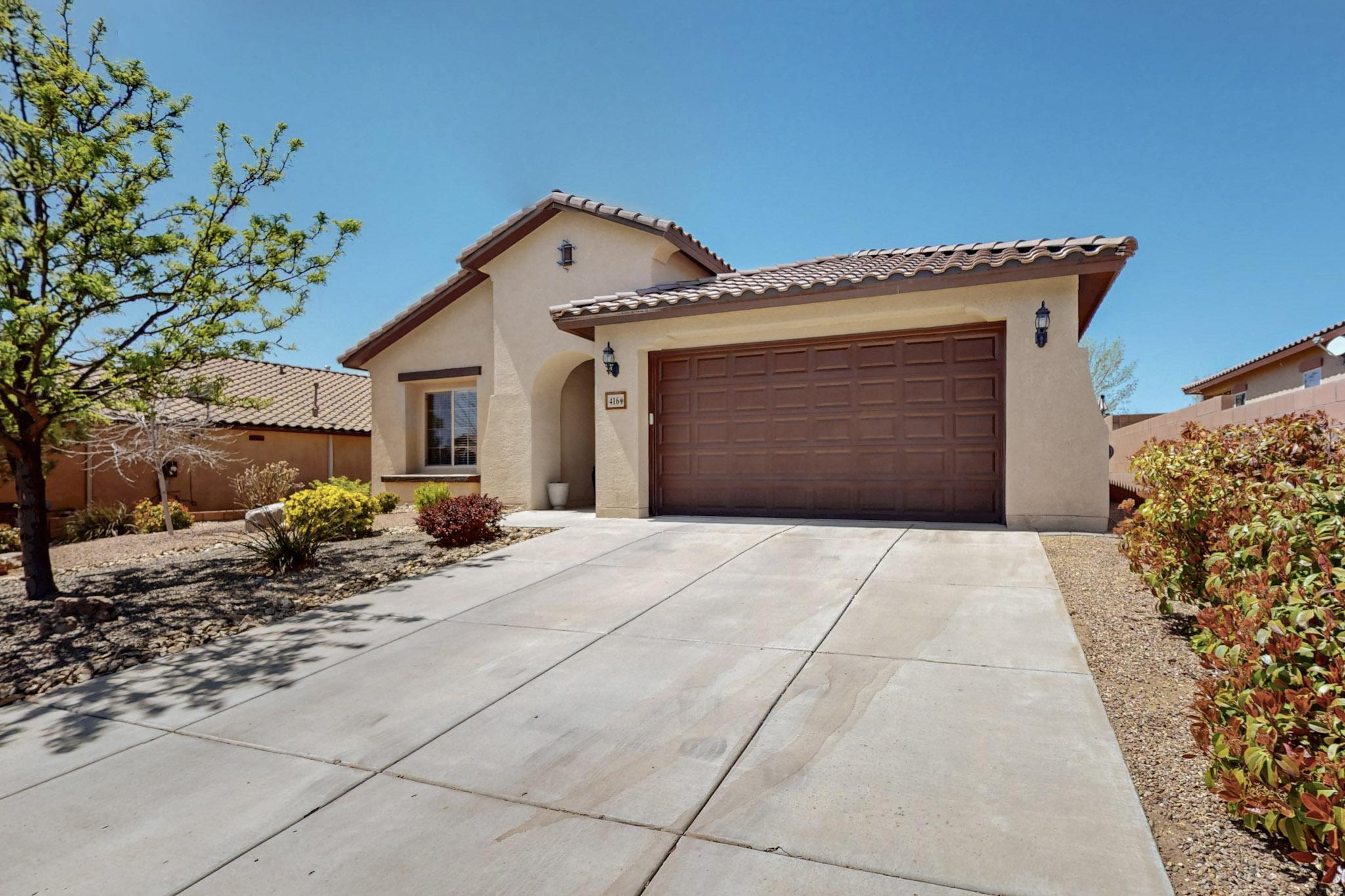 416 PASEO VISTA Loop NE