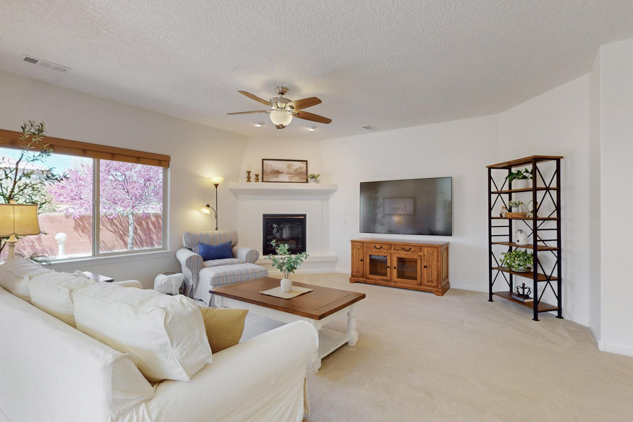 416 PASEO VISTA Loop NE