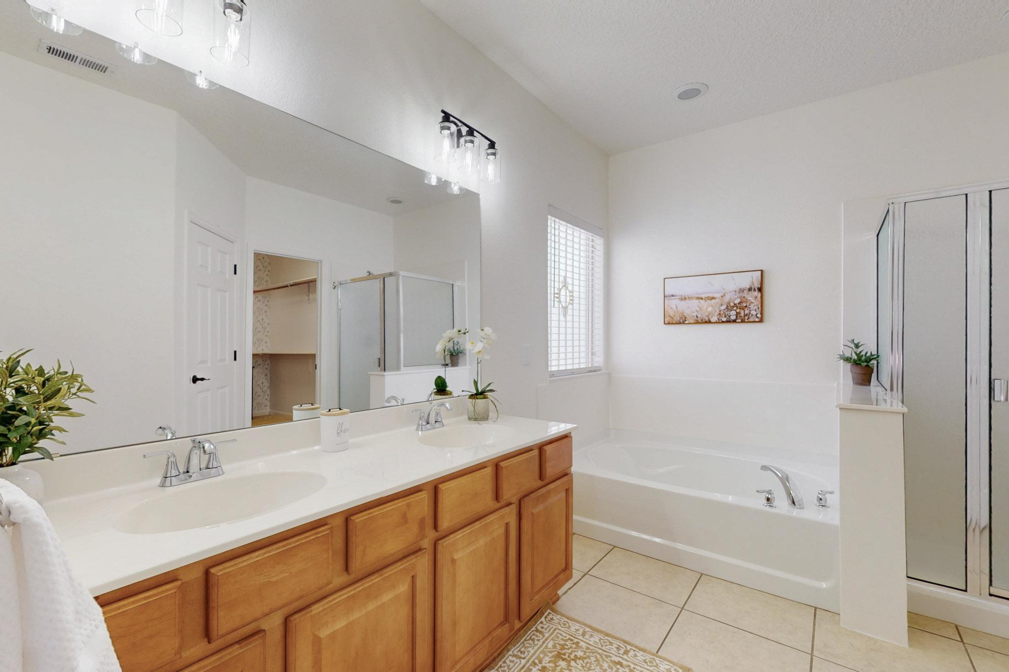 416 PASEO VISTA Loop NE