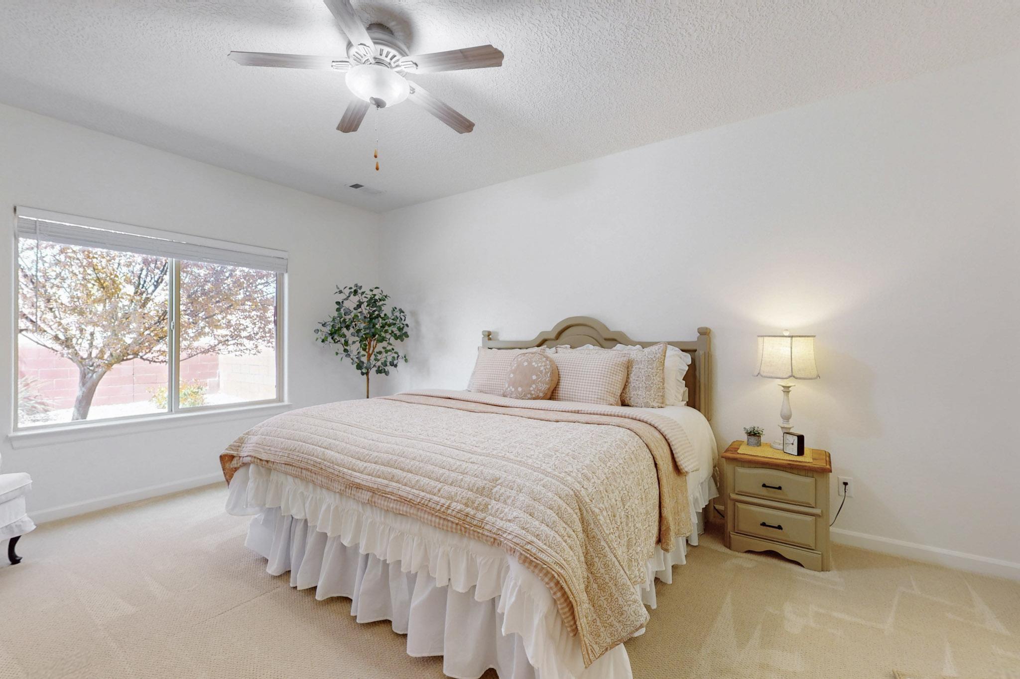 416 PASEO VISTA Loop NE