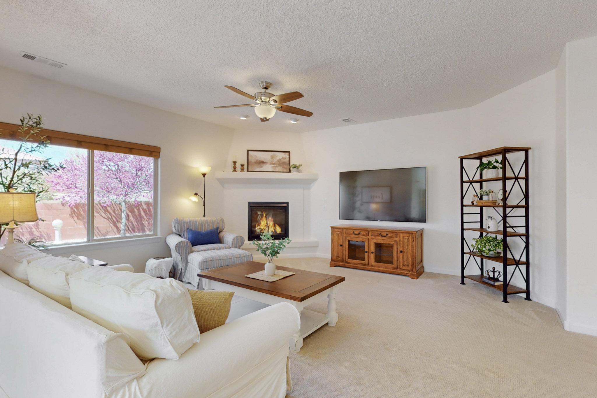 416 PASEO VISTA Loop NE