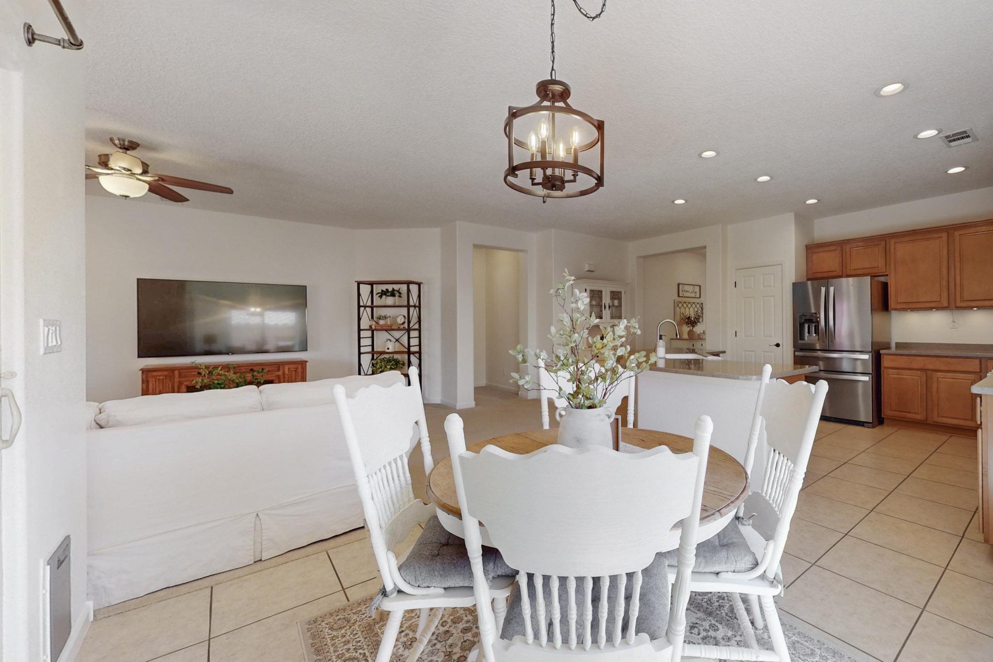 416 PASEO VISTA Loop NE