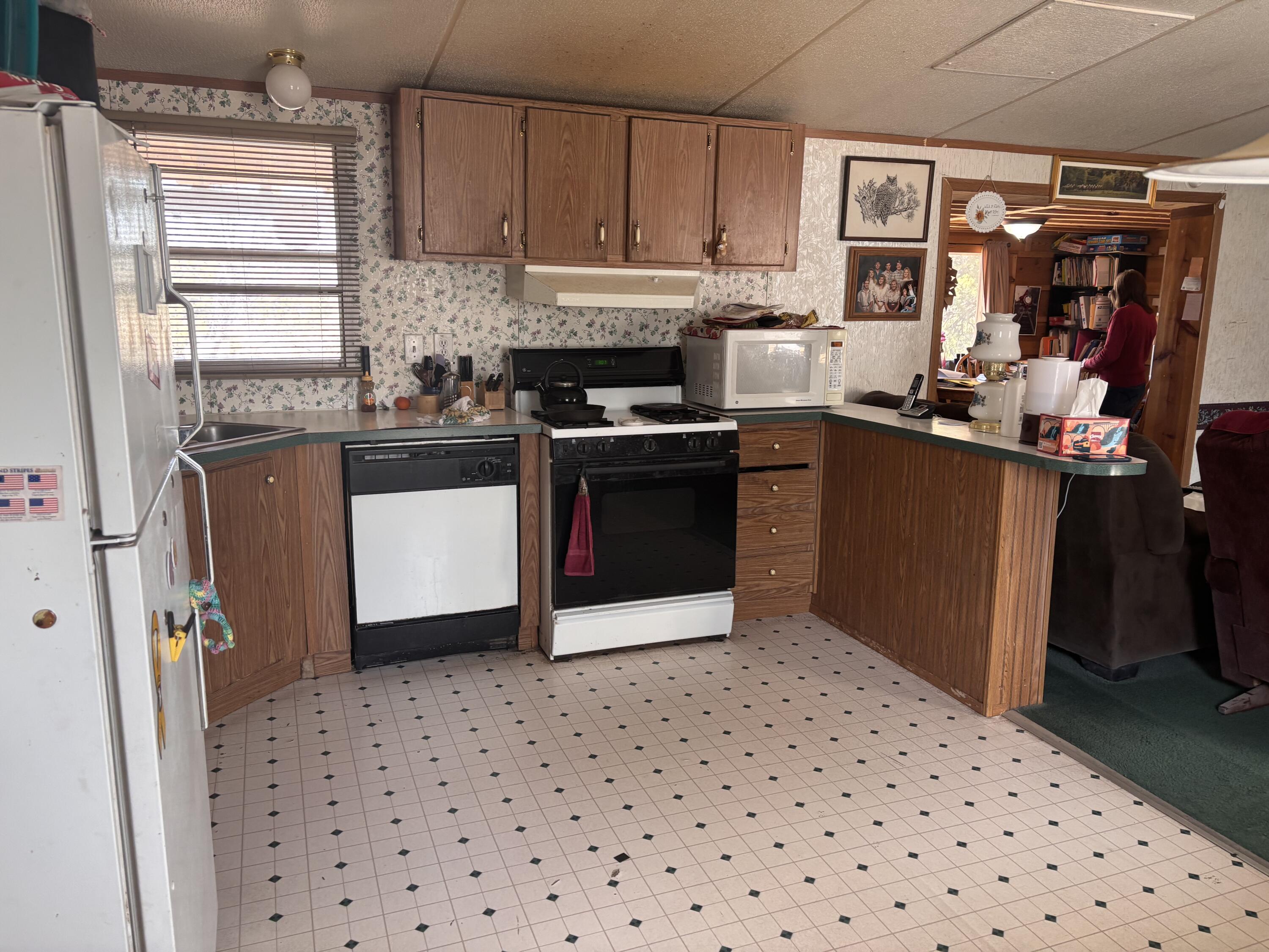 233 Turquoise Trail